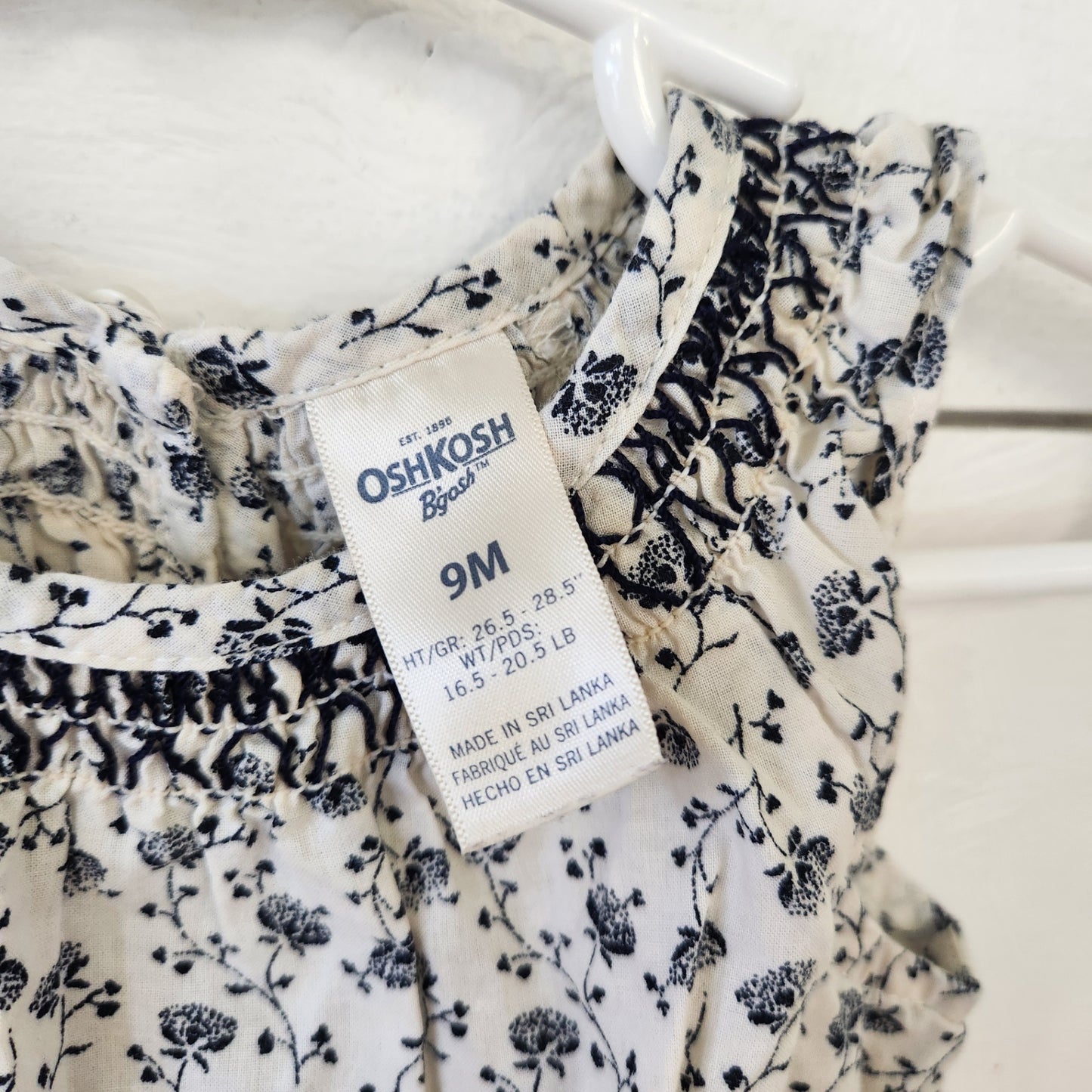 Size 9m | OshKosh Baby Cream Bodysuit | UBNUU