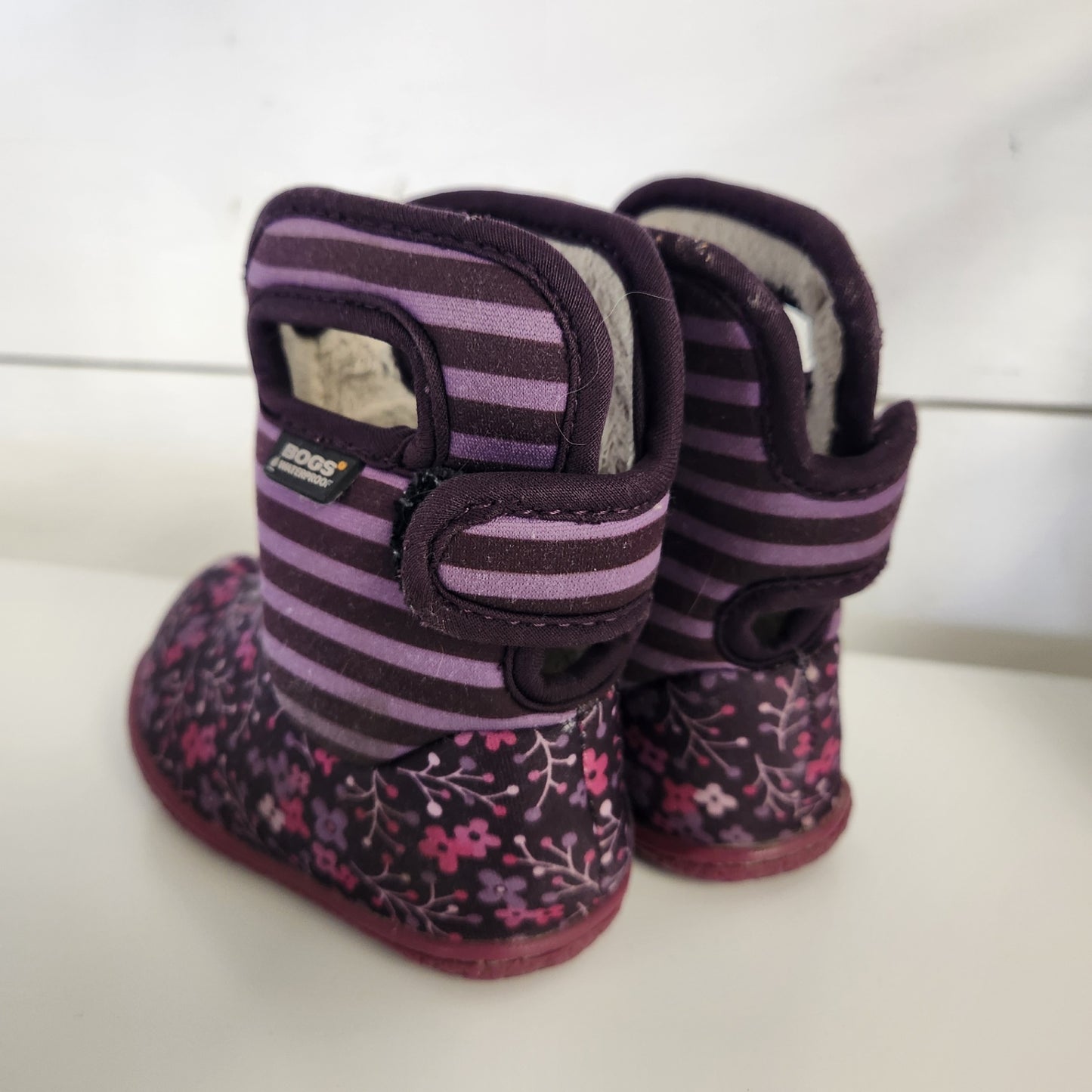 Size 4 | Bogs Kids' Shoes | UBNUU