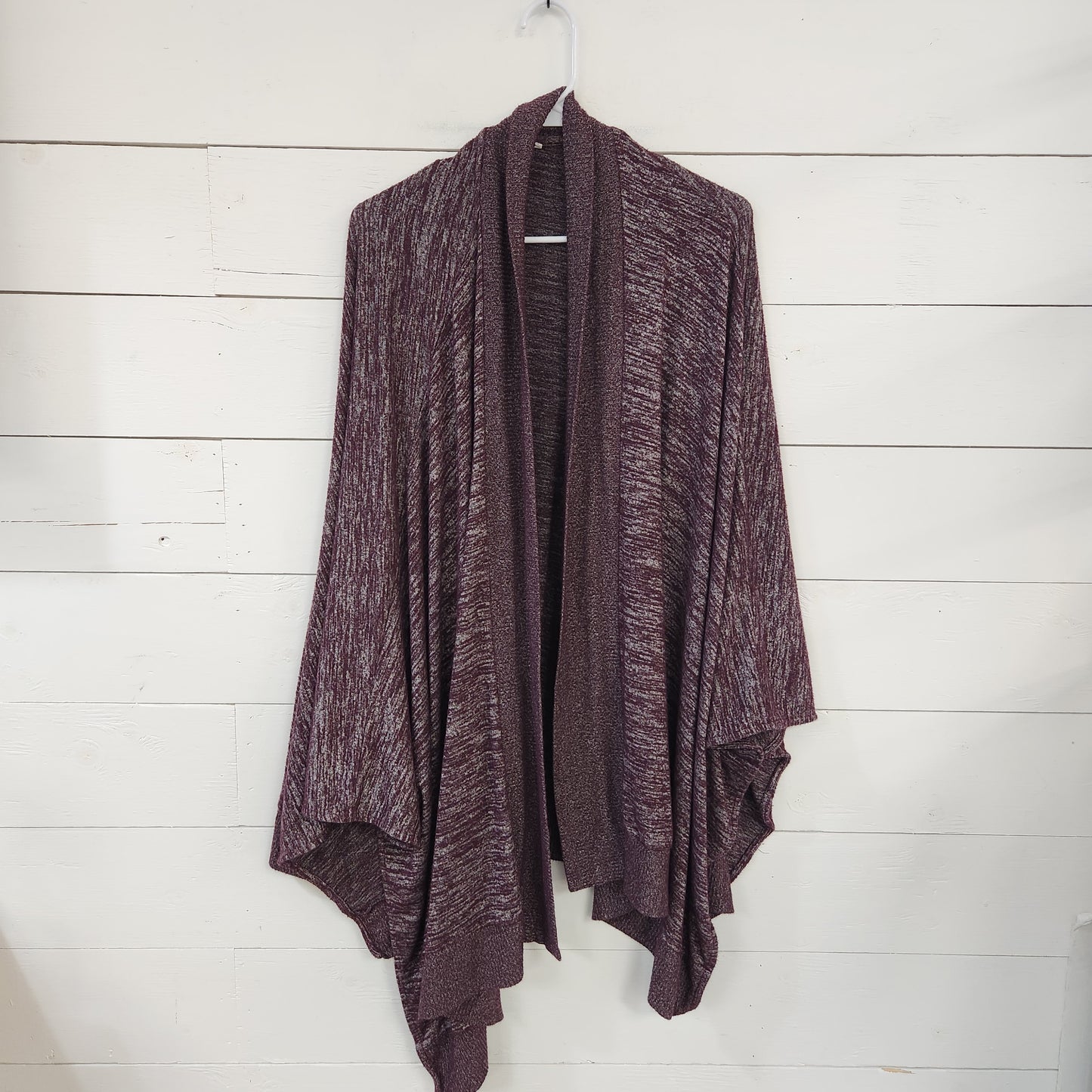 Size M-L | Gap Maternity Shawl
