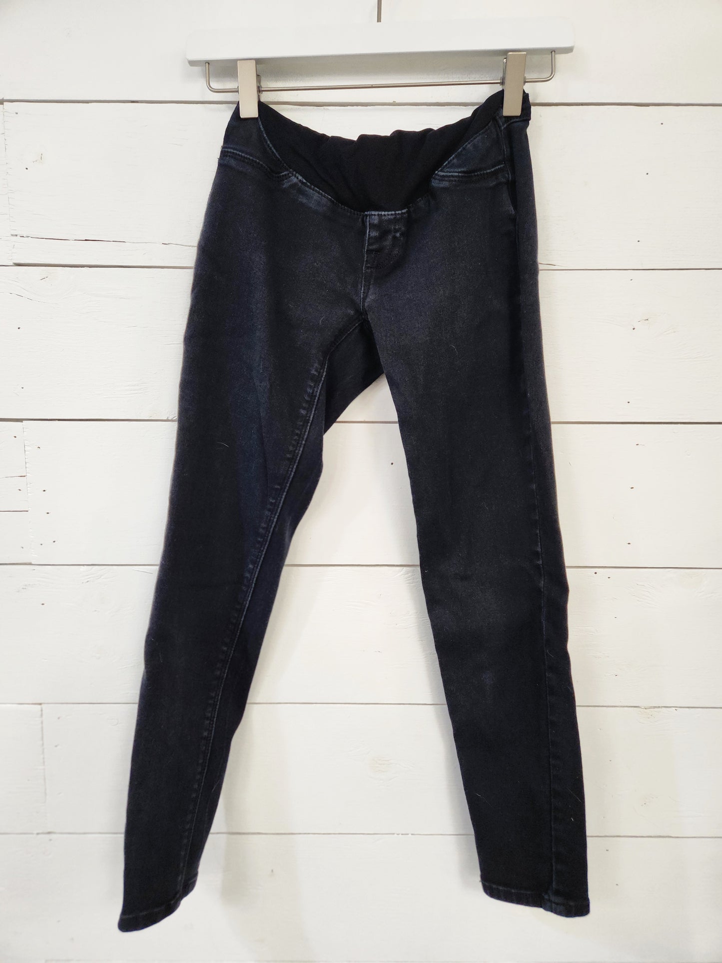 Size 2/26 | 1822 Maternity Black Jeans
