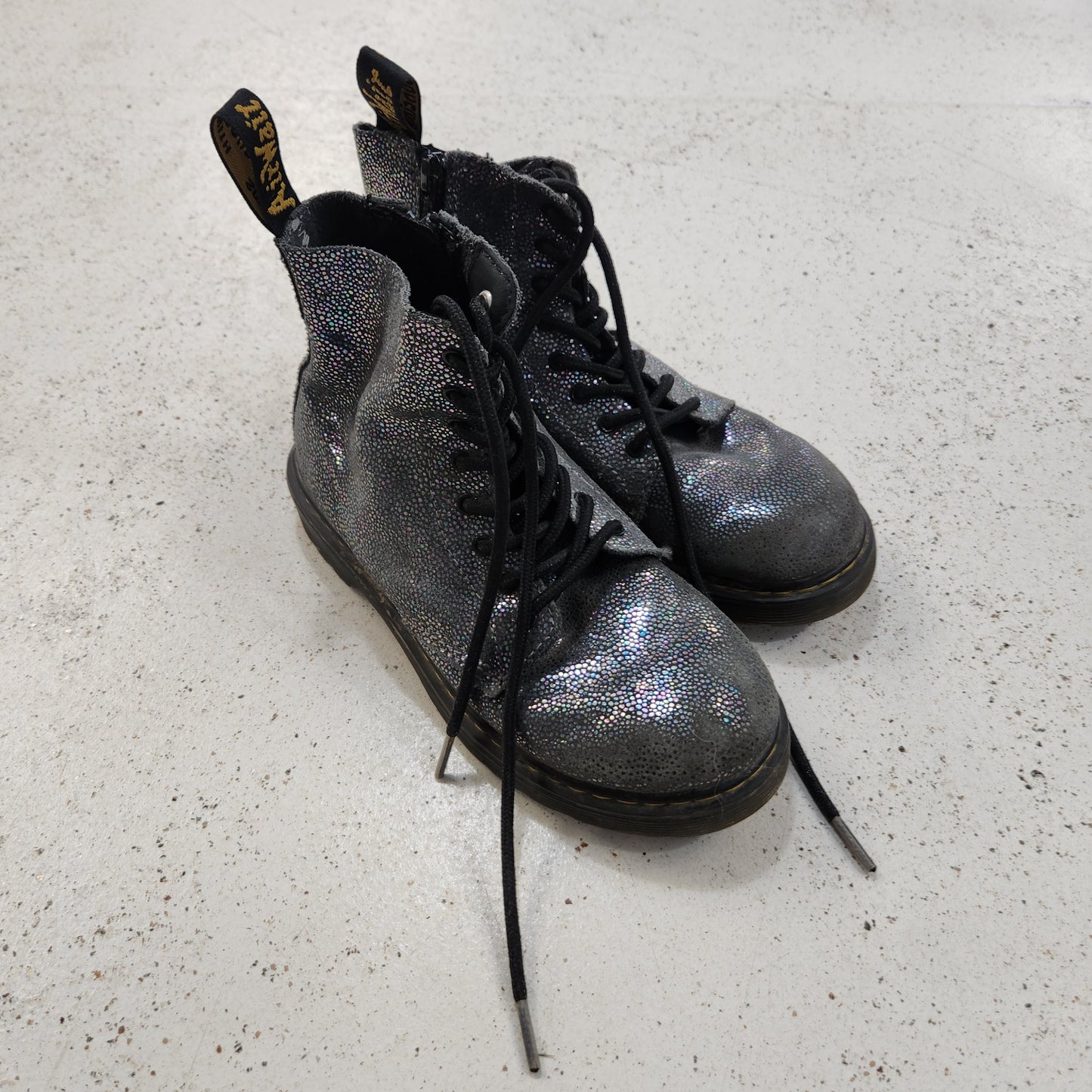 Size 3 | Air Wail Shoes