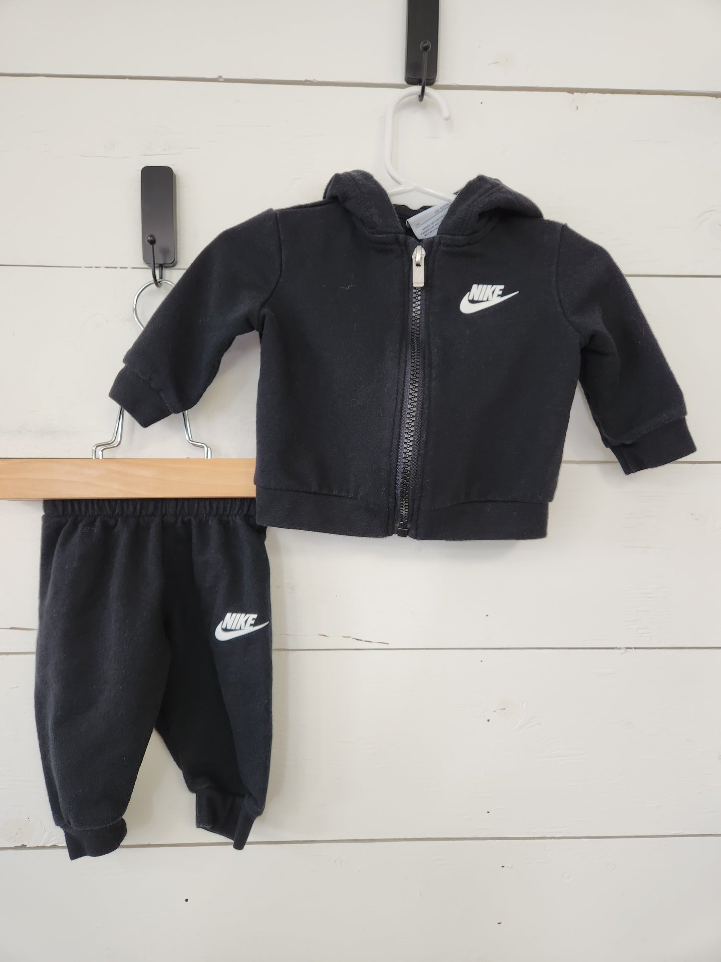 Size 3m | Nike Zip-Up/Jogger Set