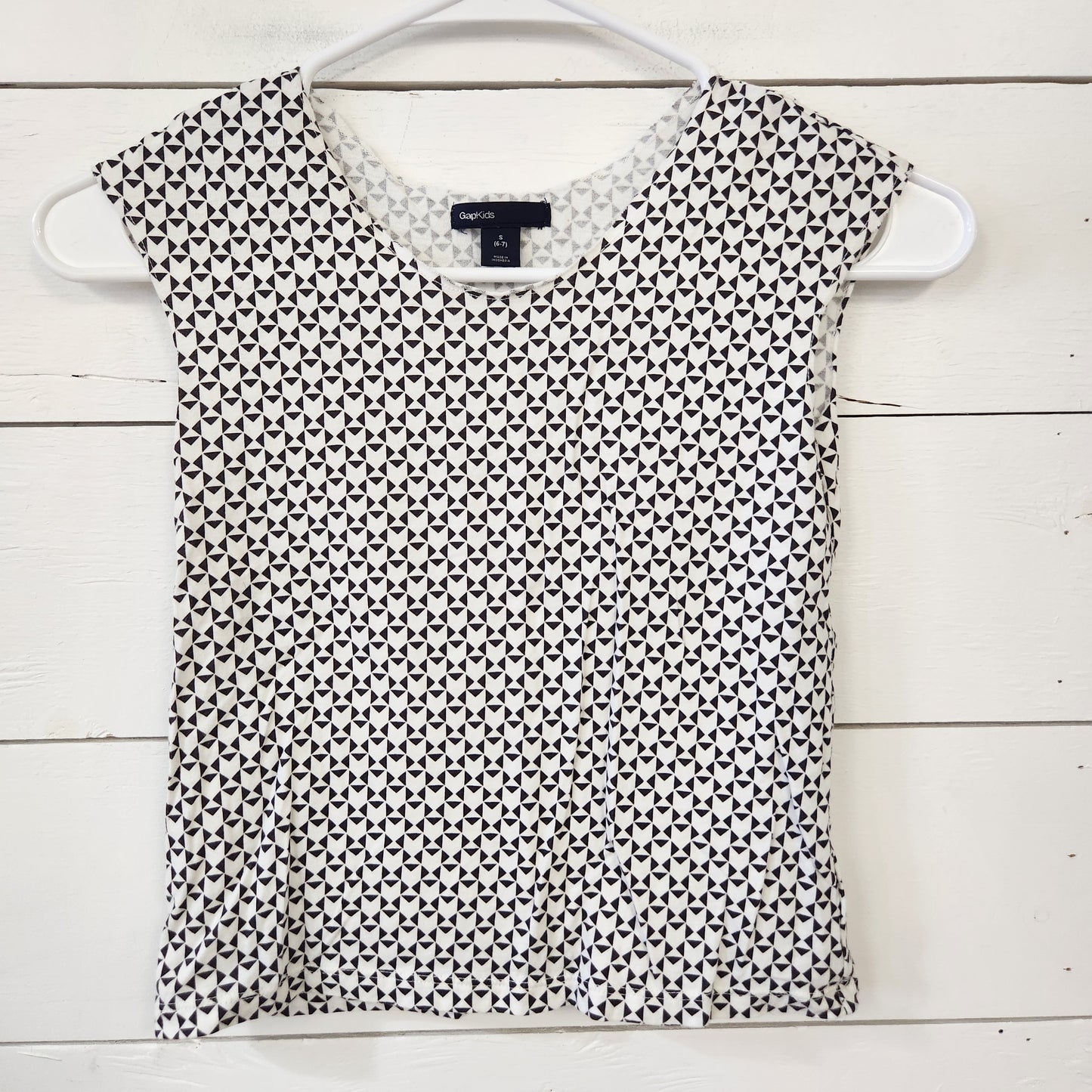 Size 6-7 | Gap Kids Shirt
