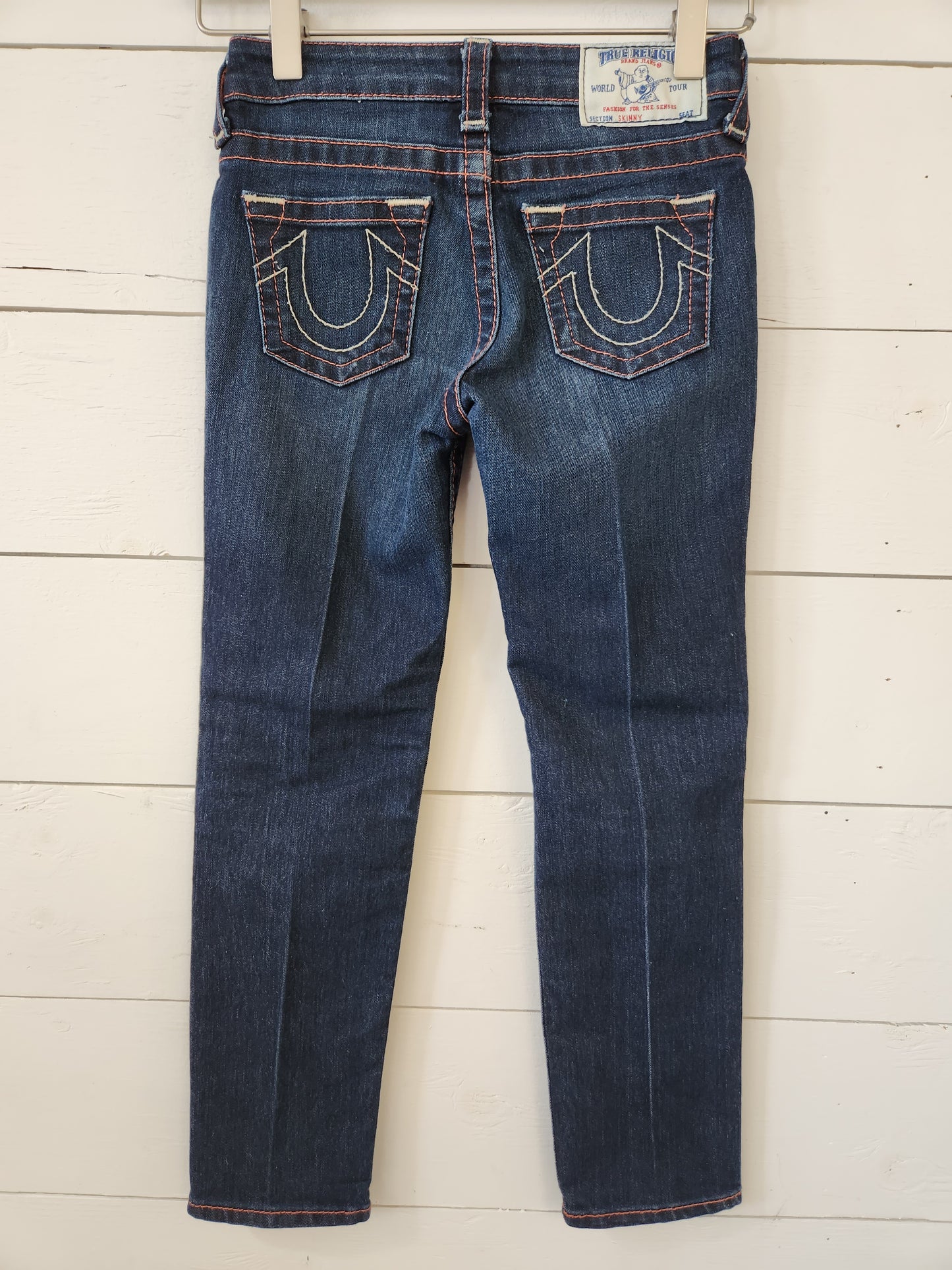 Size 7 | True Religion Distressed Jeans