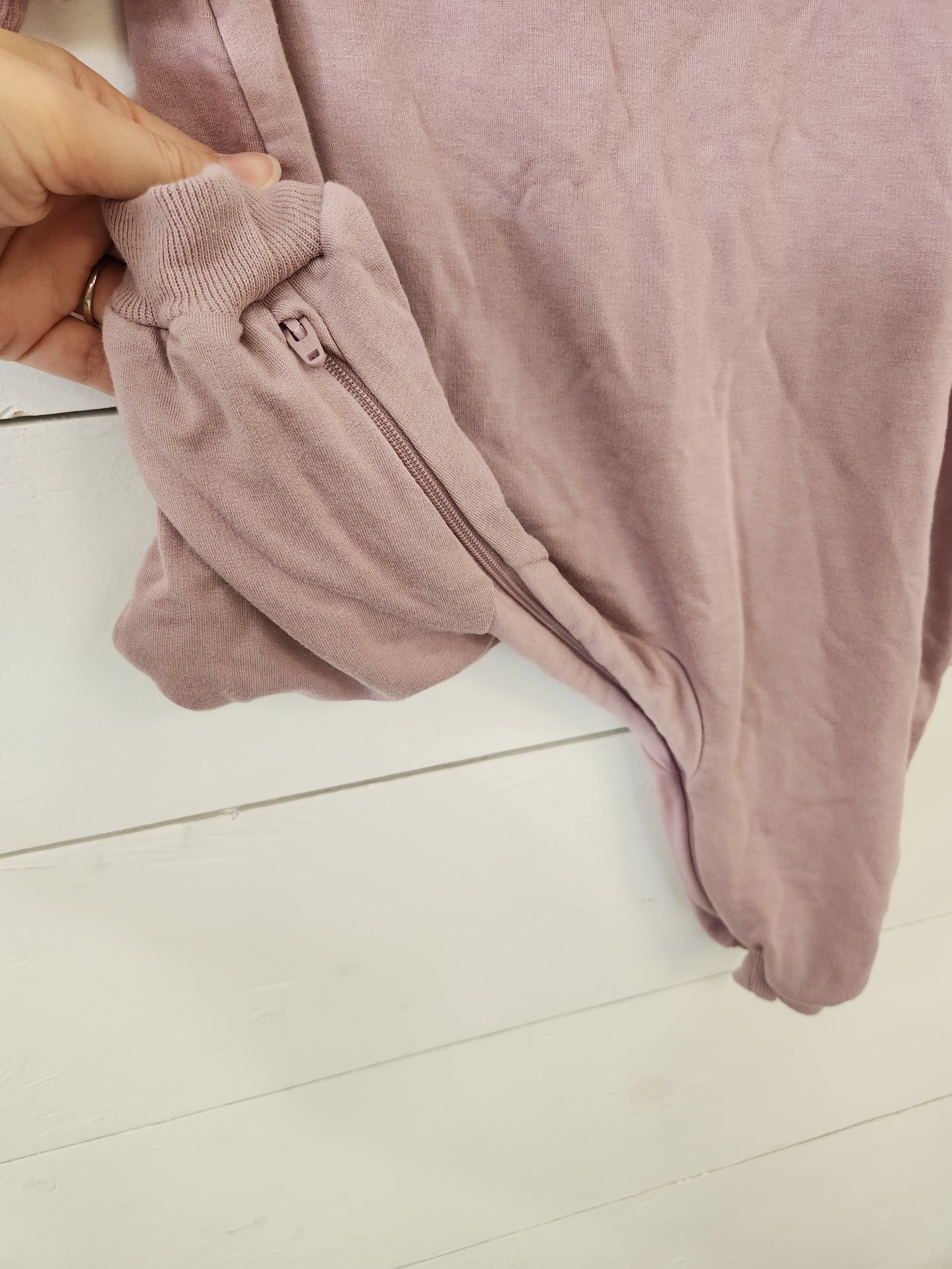 Size 12-18m | Gunamuna Lavender Zip Bottom Romper
