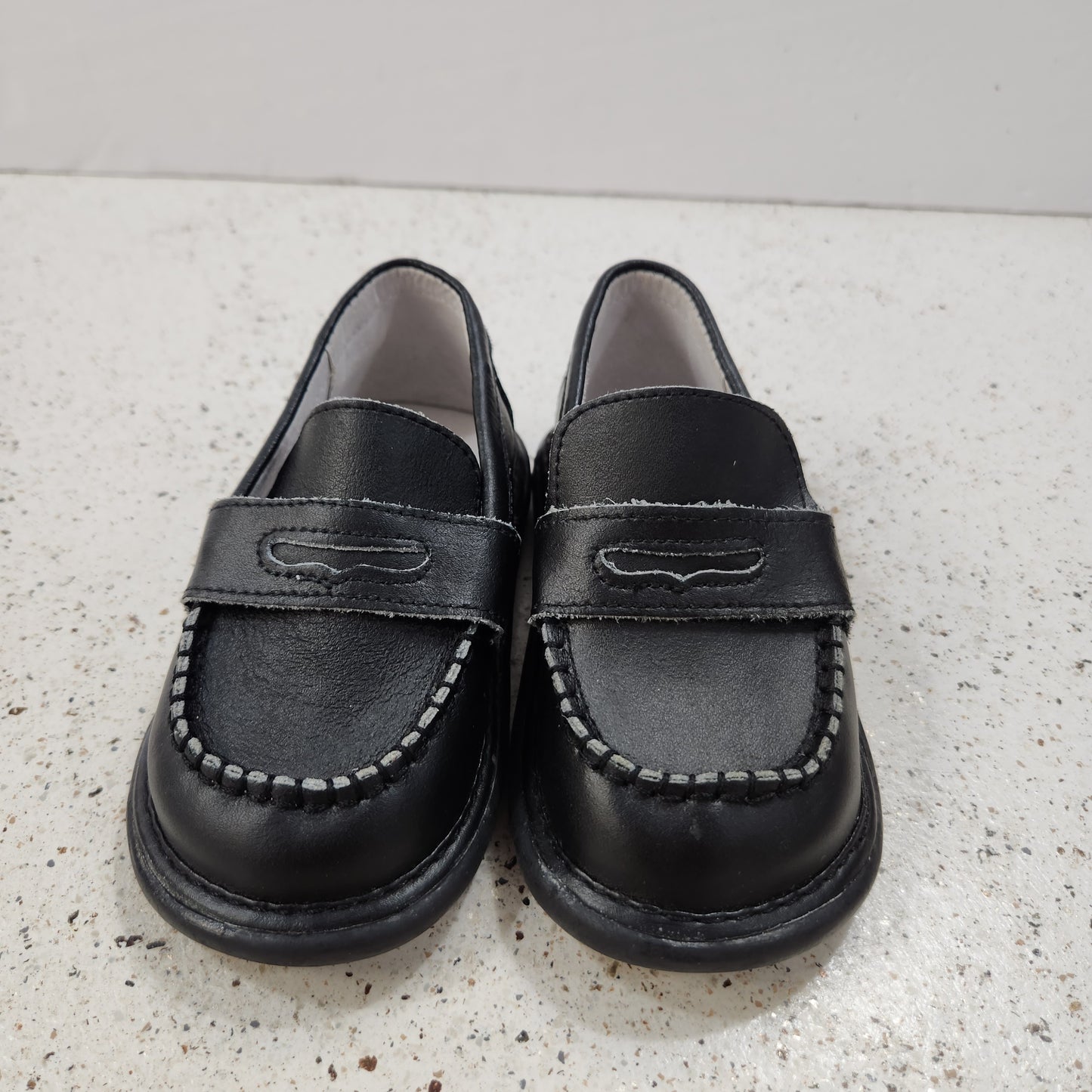 Size 9 | Wee Squeak Shoes
