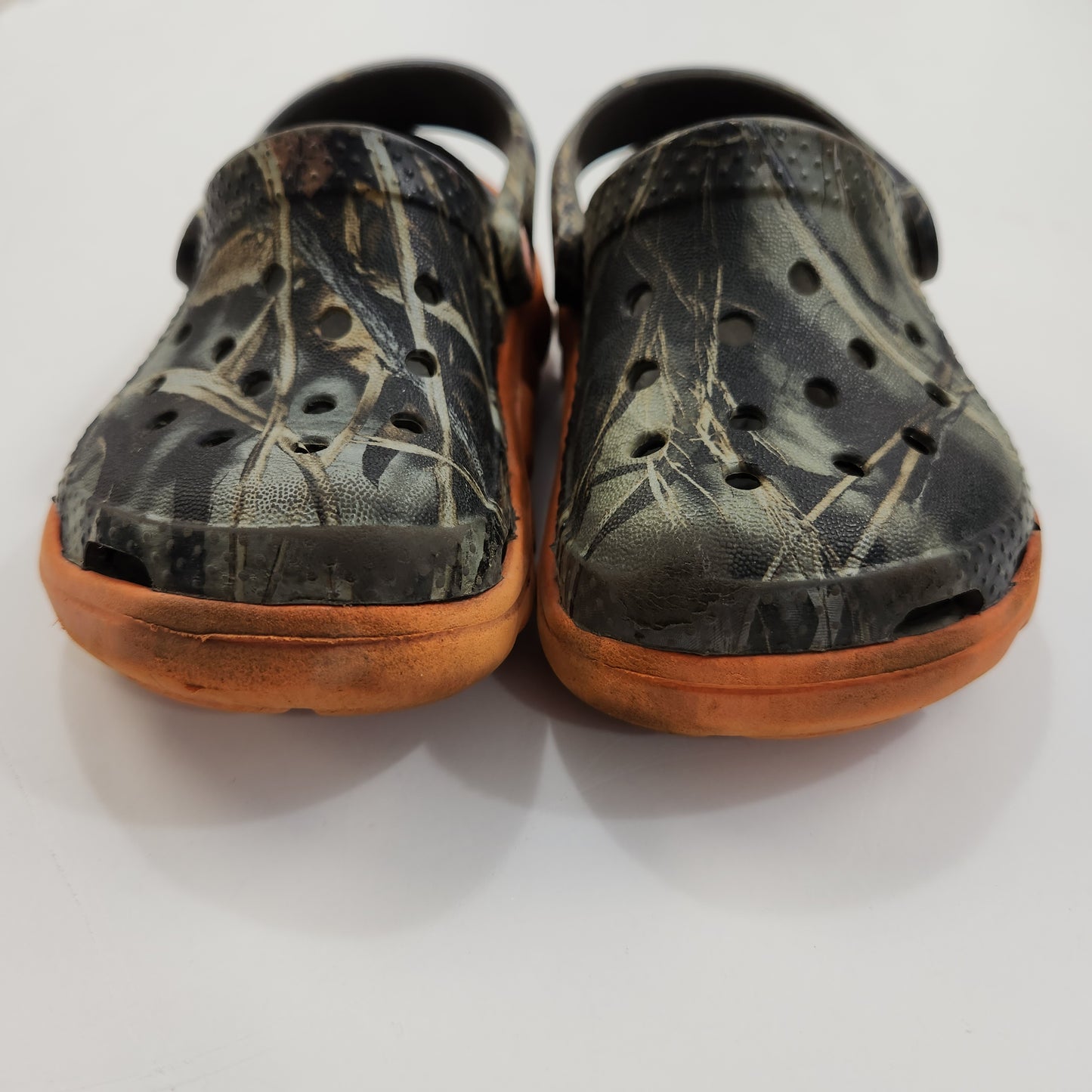 Size 6-7 | Crocs