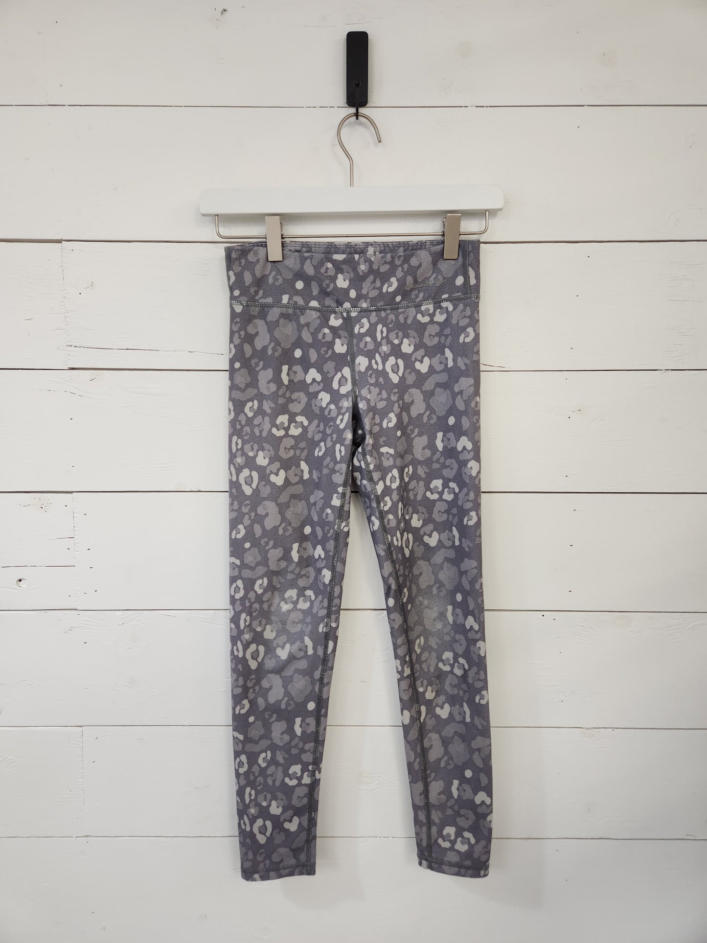 Size 10-12 | Eddie Bauer Grey Cheetah Leggings *wear