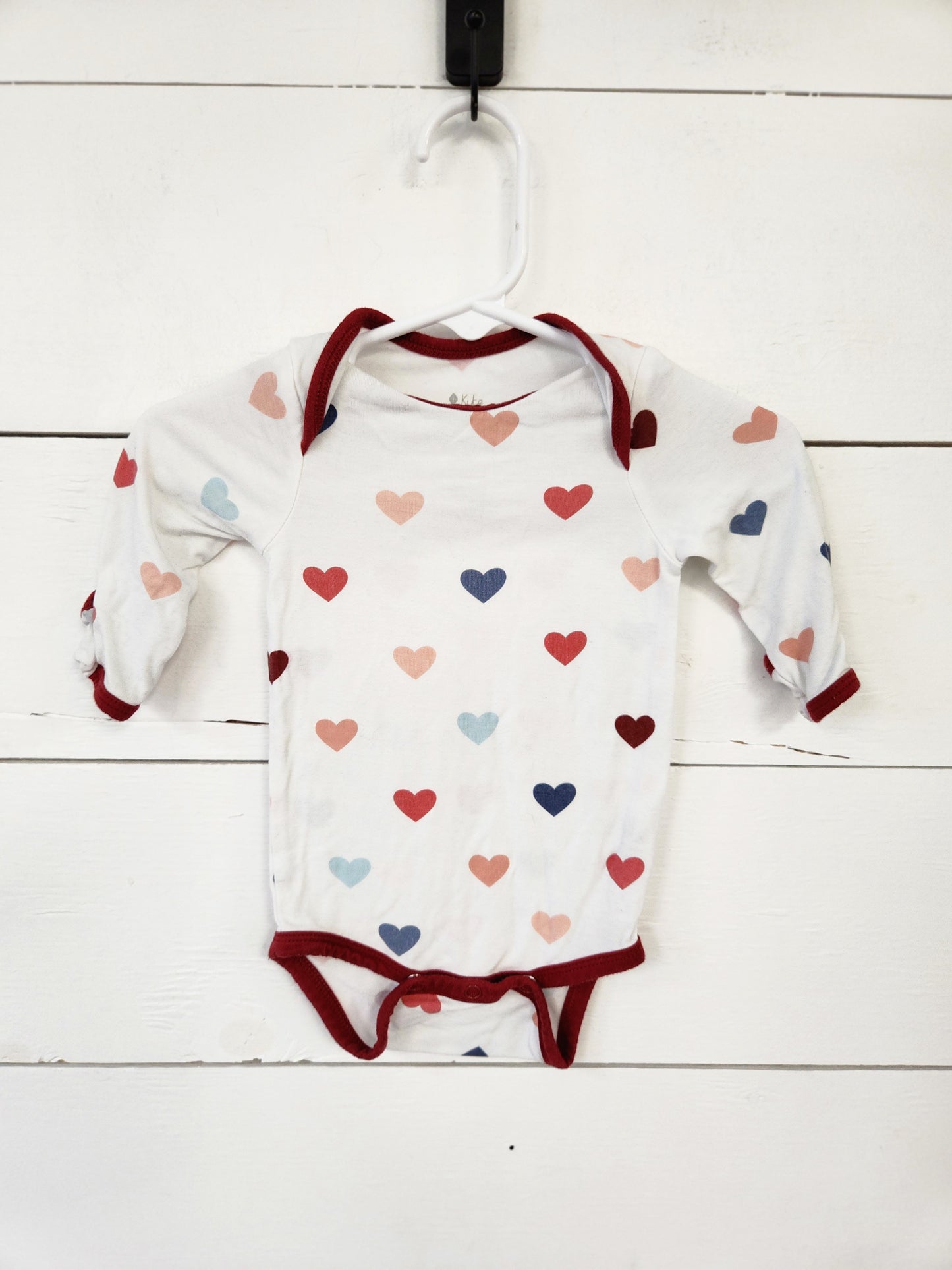 Size 0-3m | Kyte Heart Bodysuit Onesie