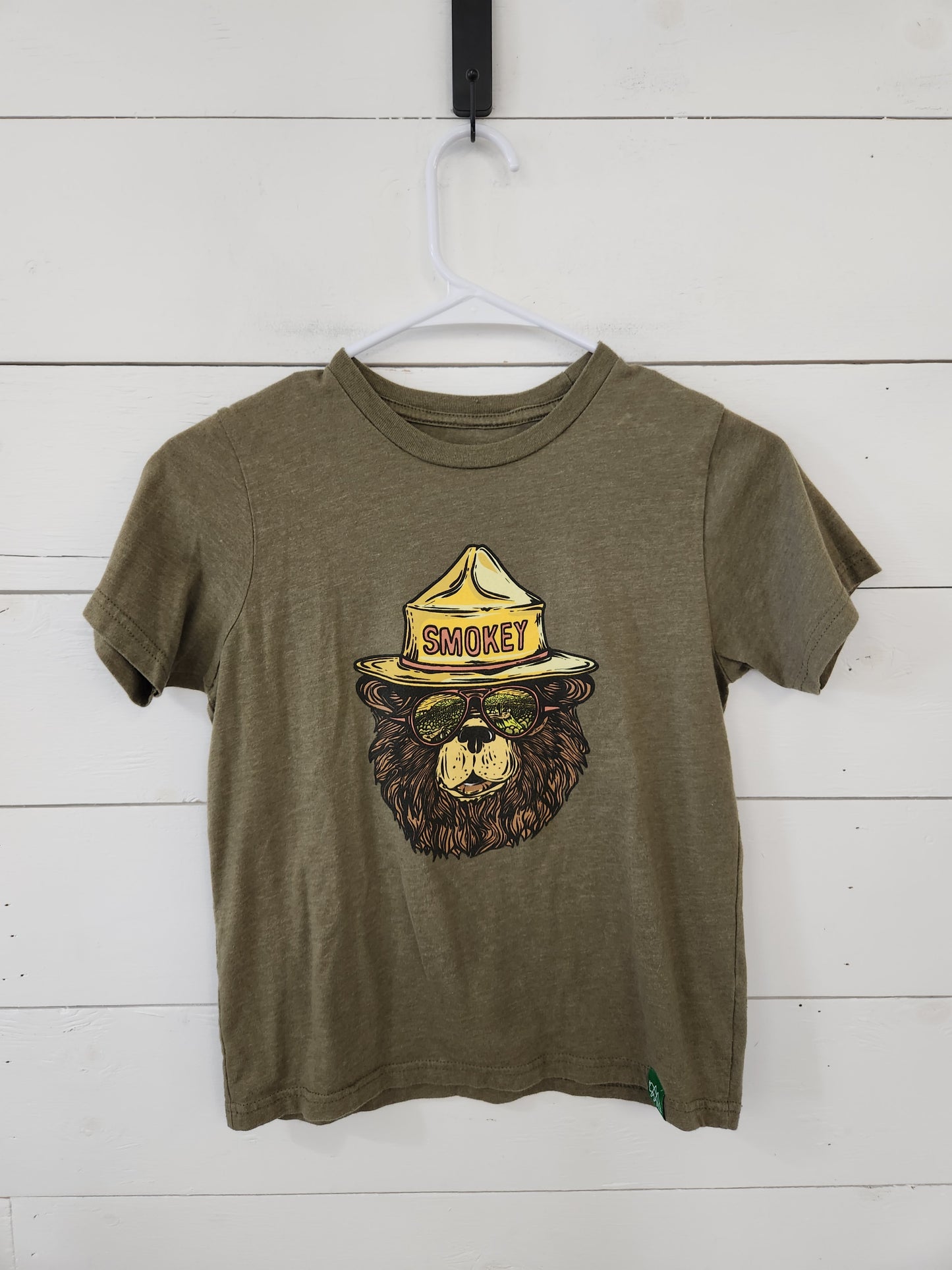Size M | Wild Tribute Smokey the Bear Shirt