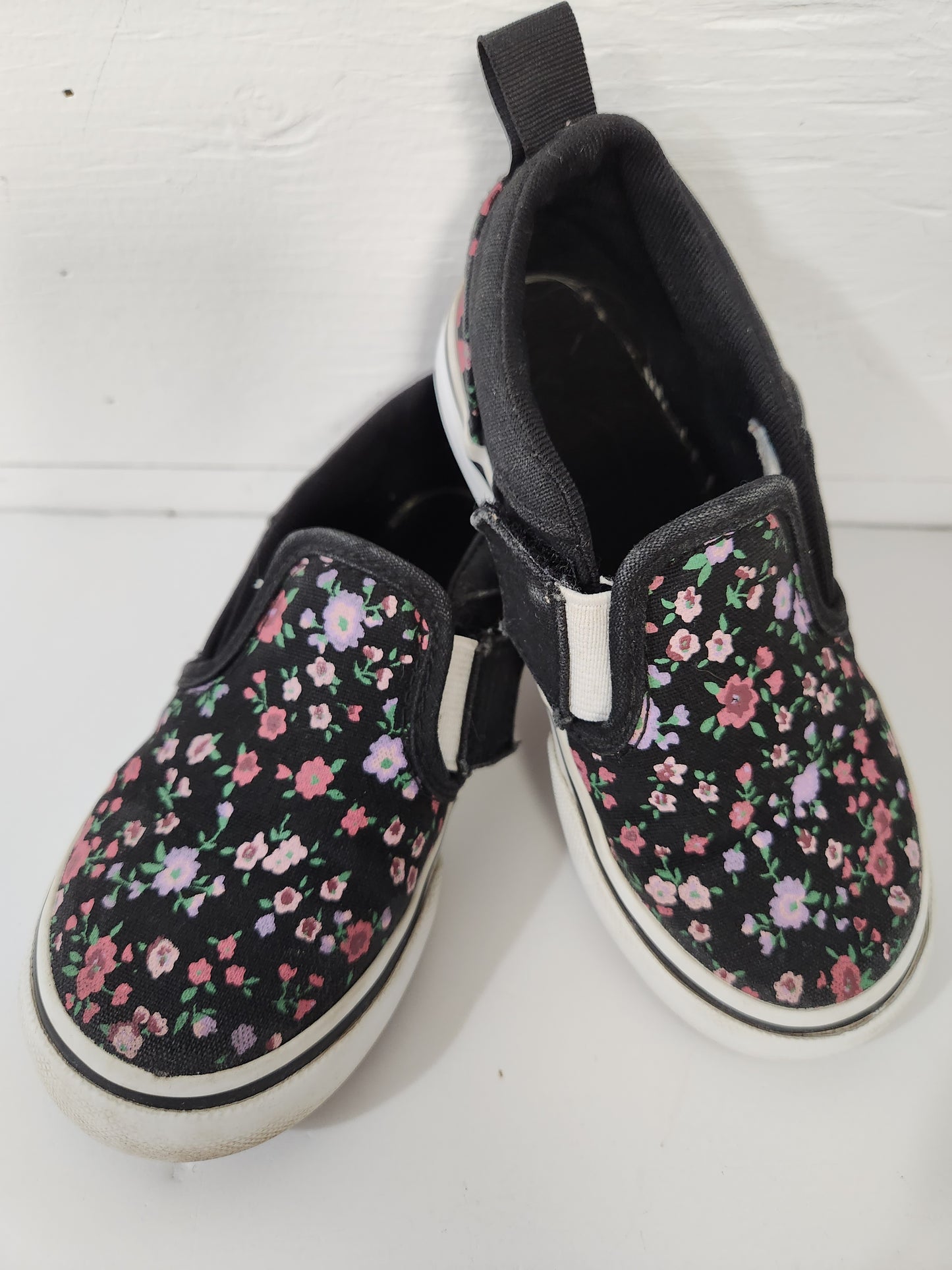 Size 8 | Vans black Floral