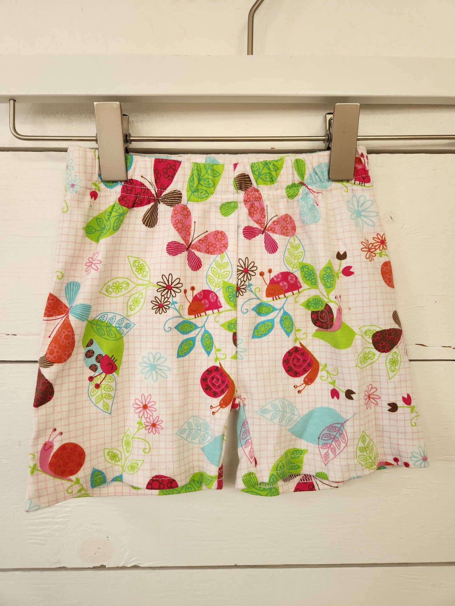 Size 12m | Zutano Shorts -Insect