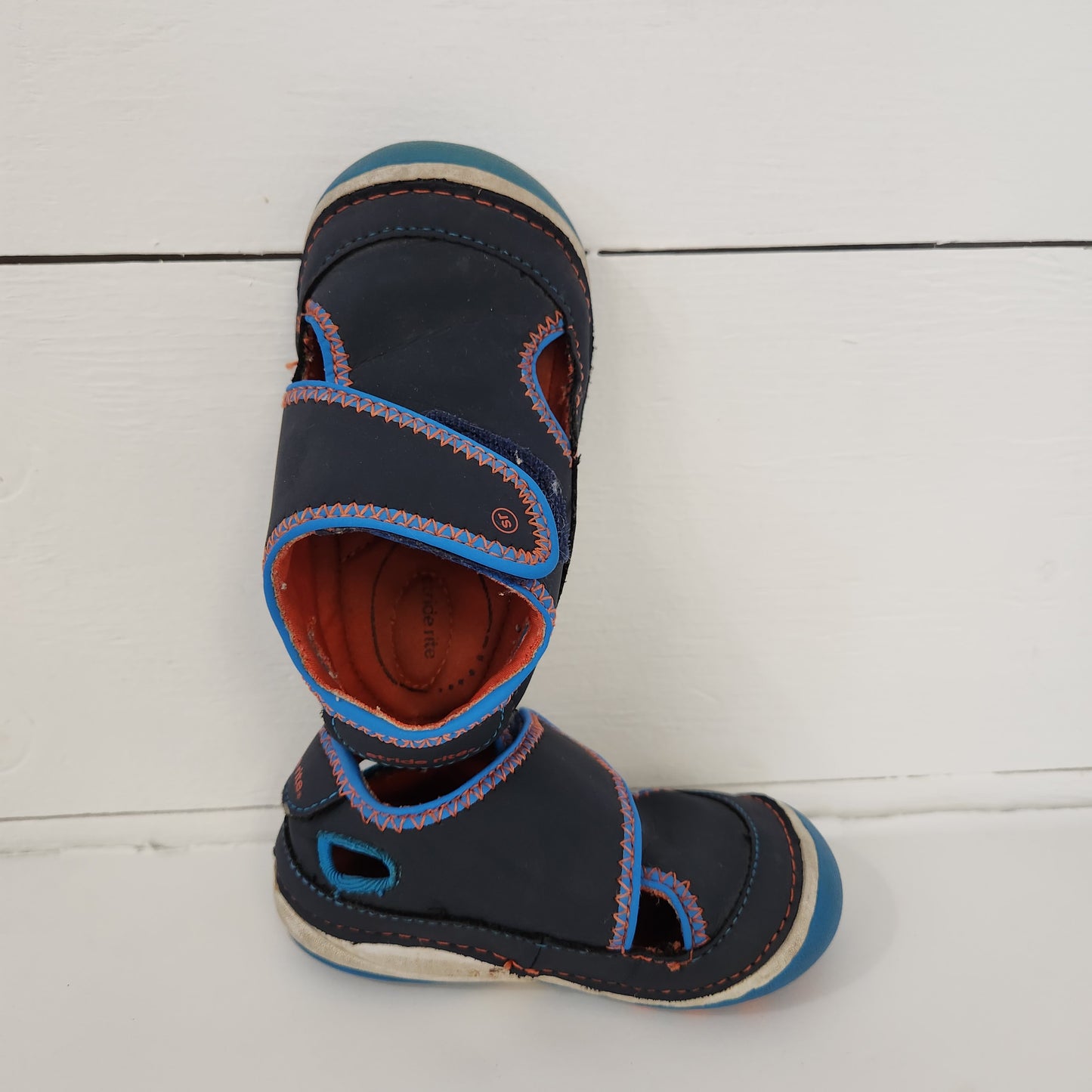 Size 5 | Stride Rite velcro shoes