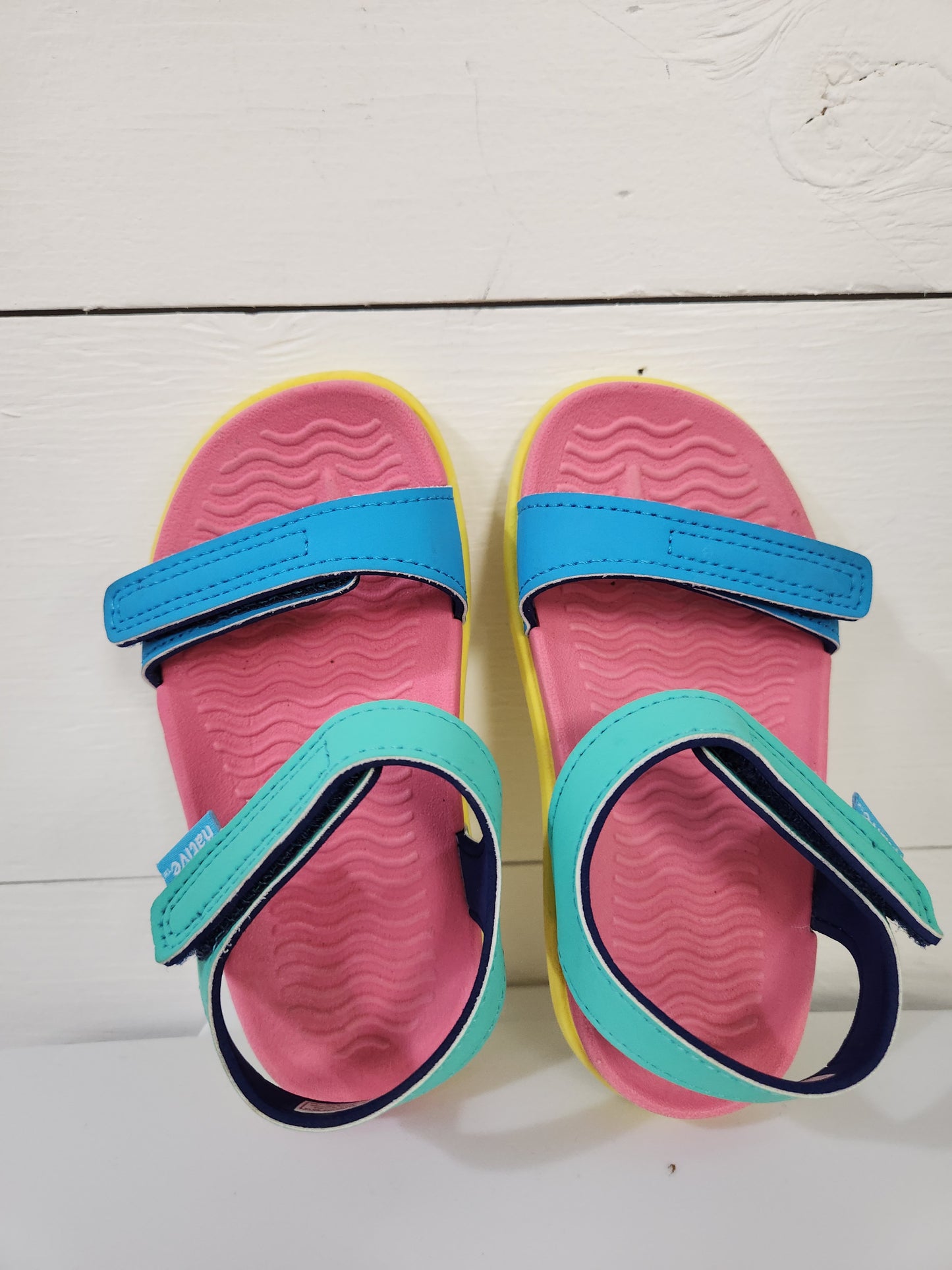 Size 8C | Native colorful sandals