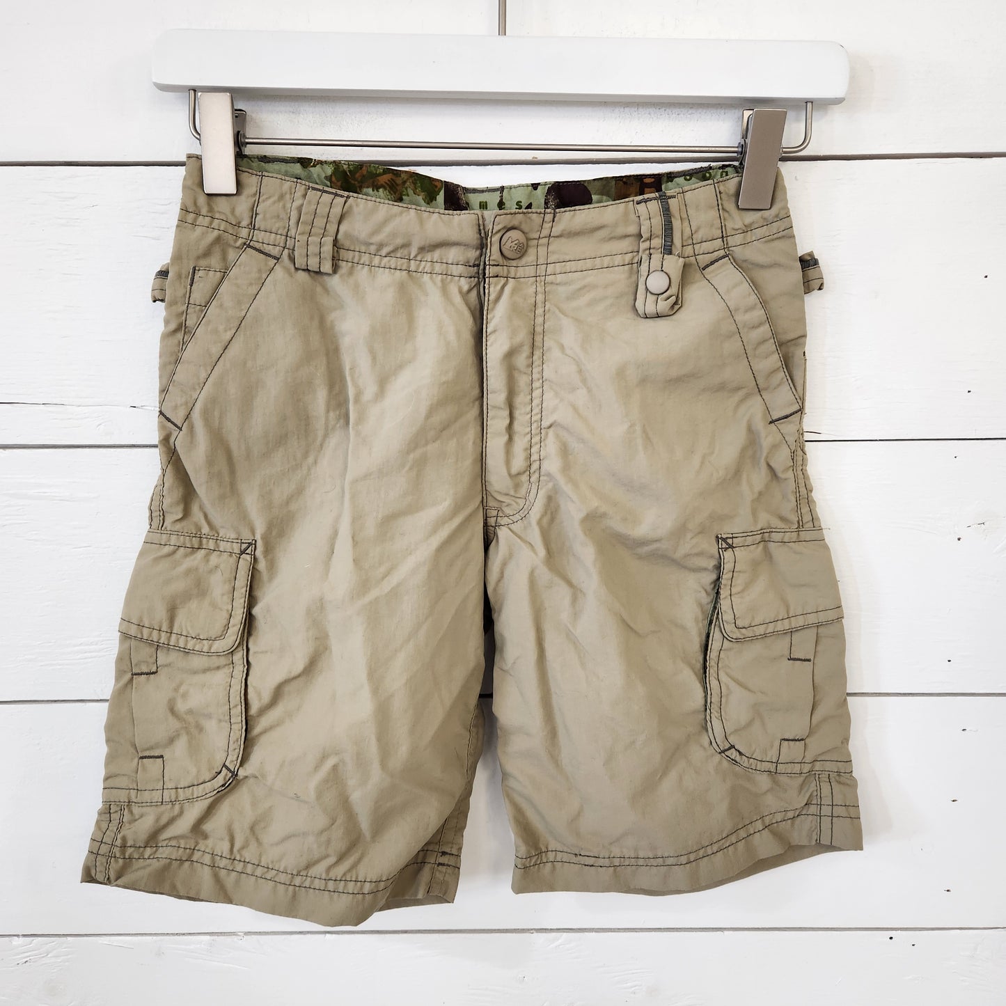 Size 6-7 | REI Tan Shorts