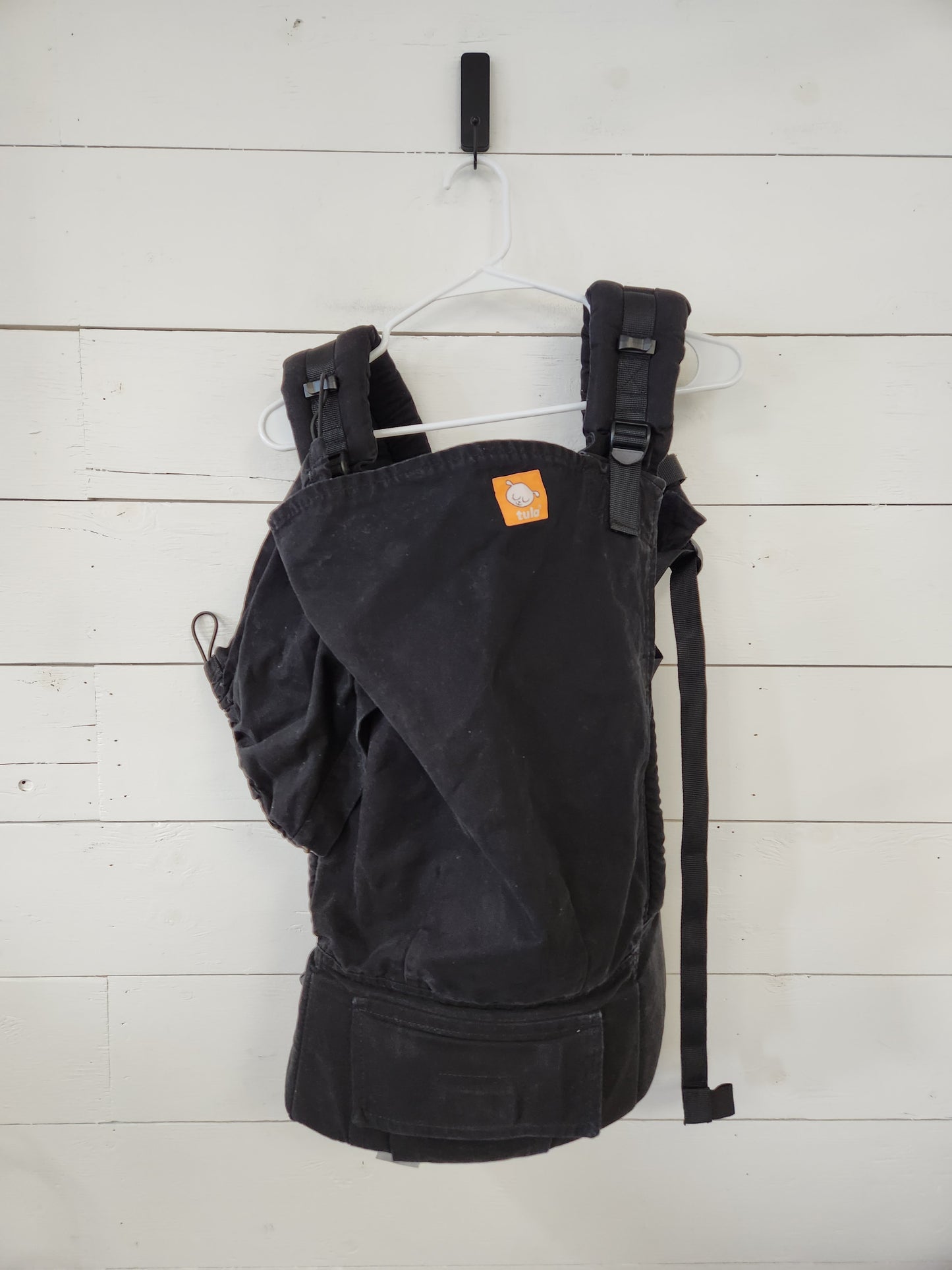 Size OS | Tula Black Carrier