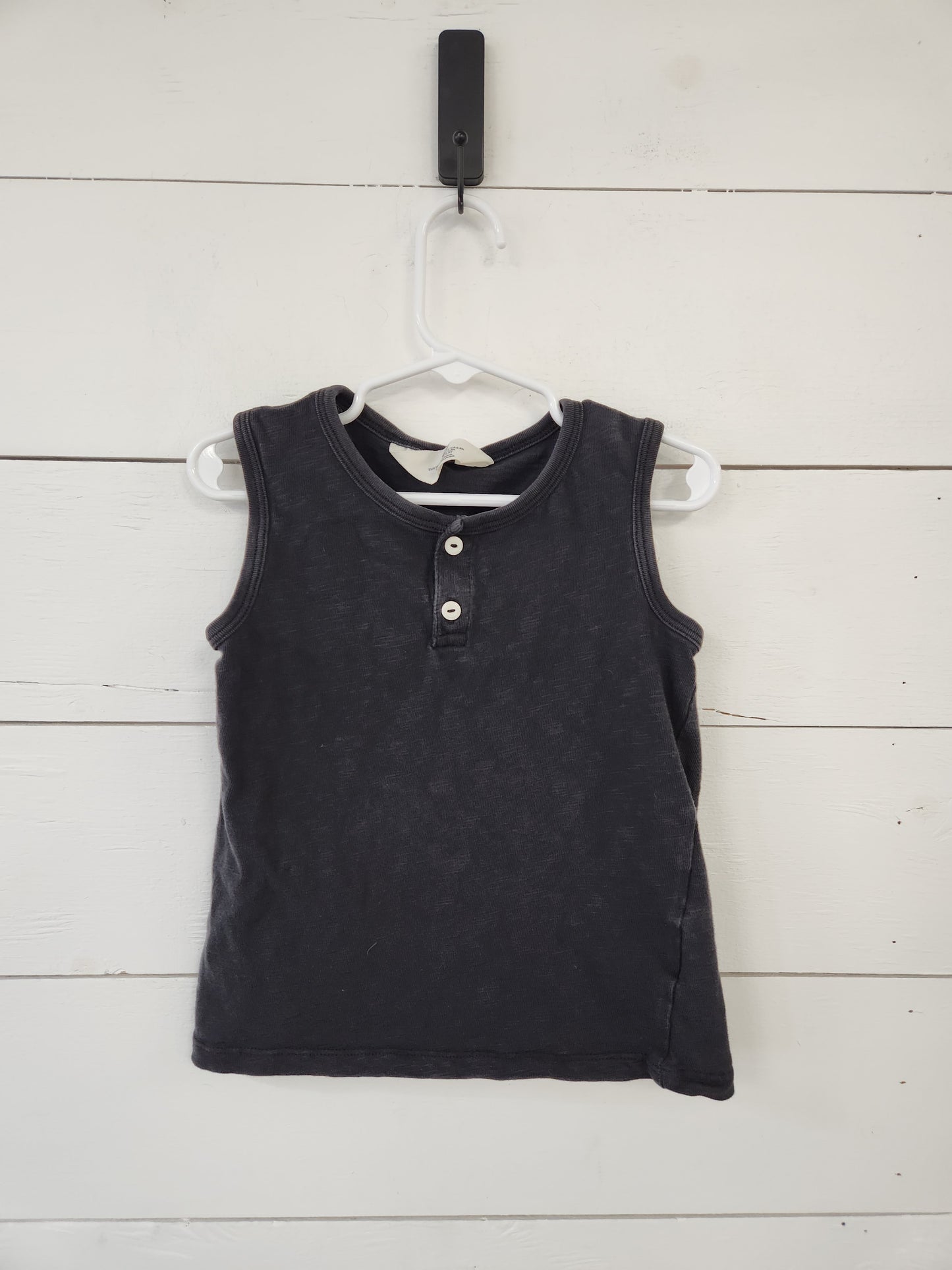 Size 6-7 | H&M Black Tank