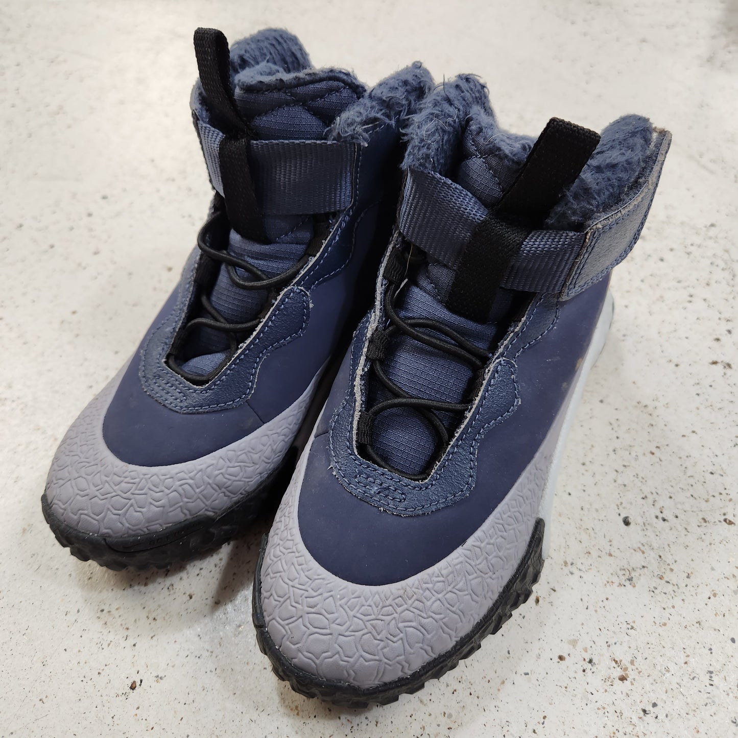 Size 11 | Nike Navy & Grey Shoes