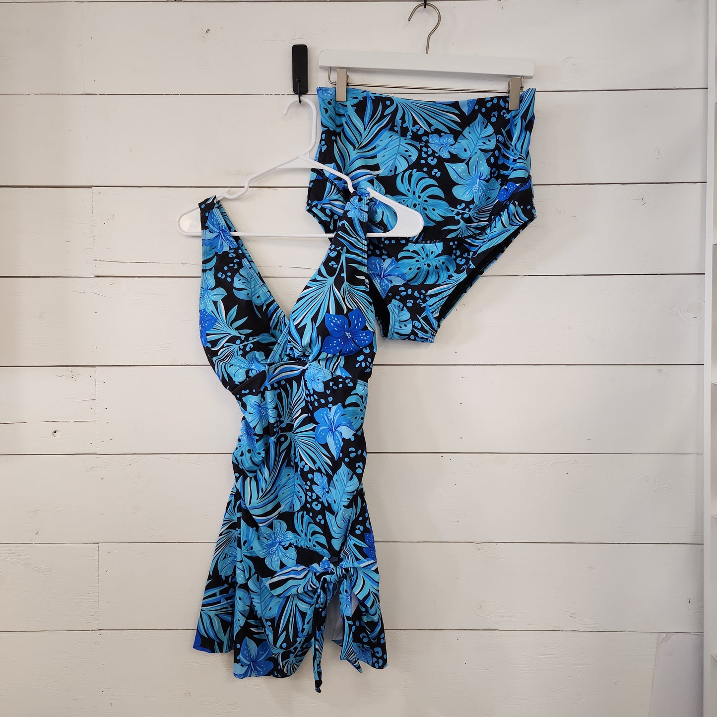 Size L | Maacie Maternity Swimsuit NWT, 2 Piece