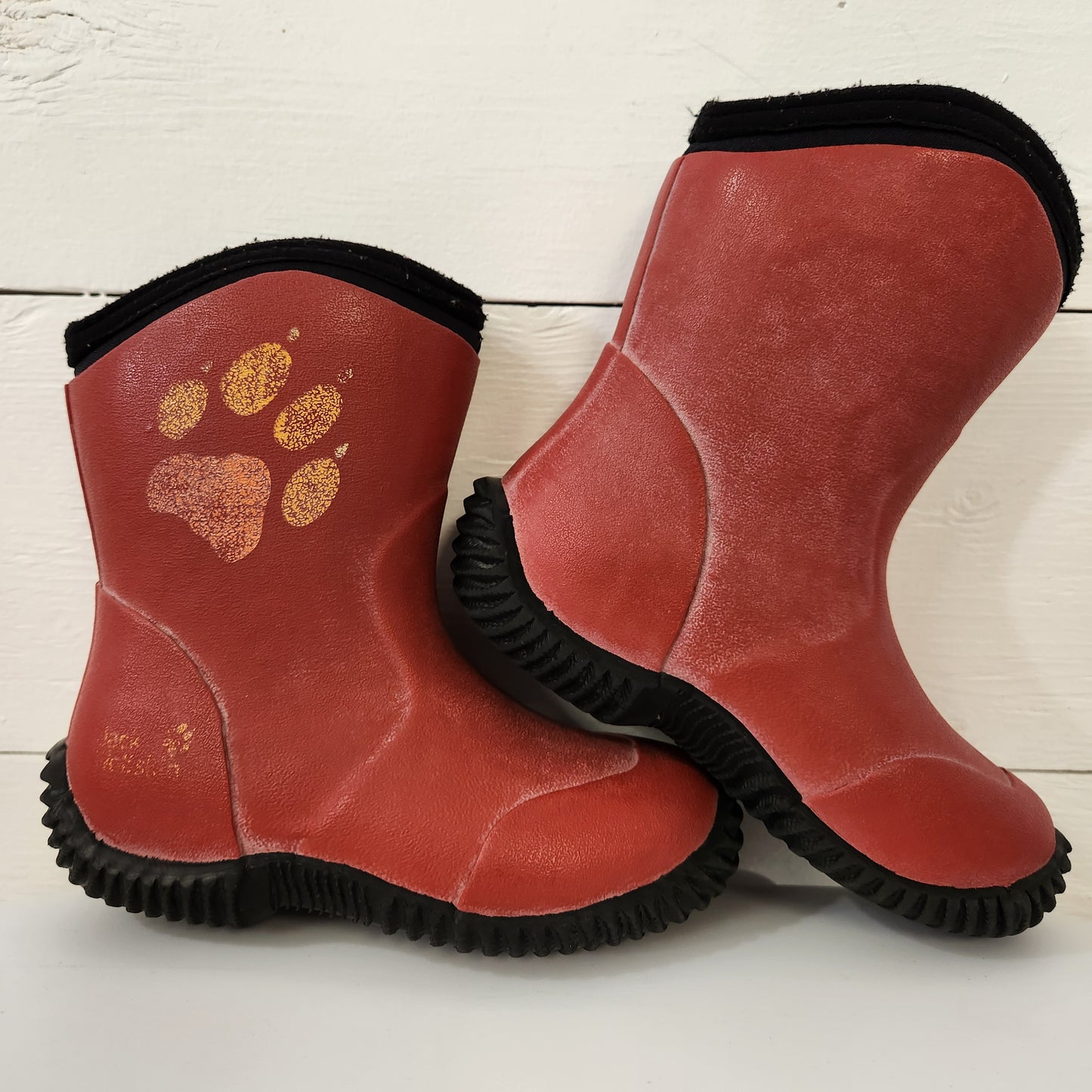 Size 28 | Jack wolfskin red boots