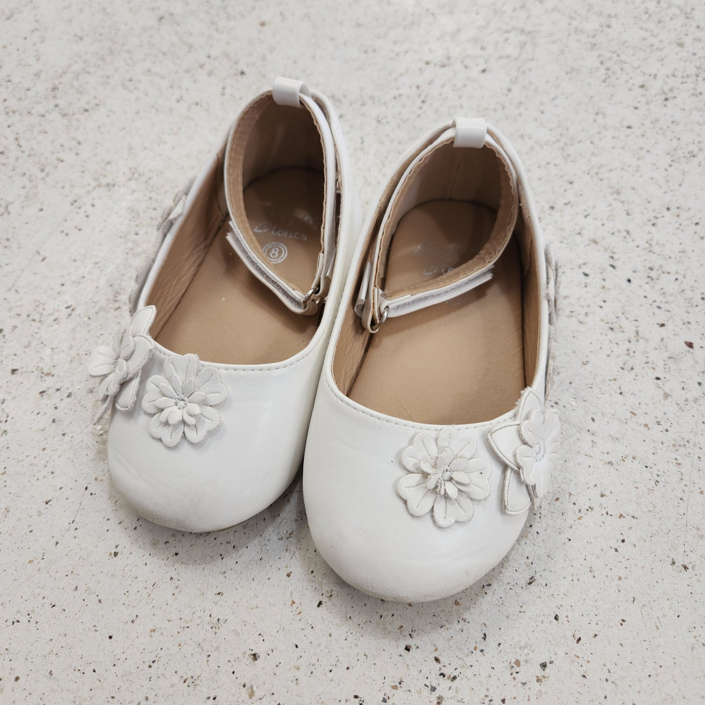 Size 8 | Stepping Stones White Shoes