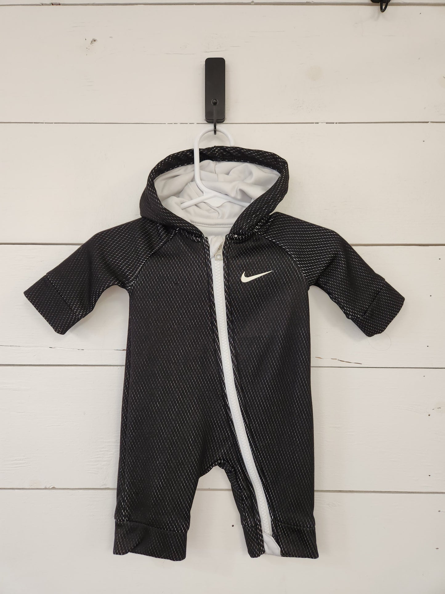 Size NB | Nike Zippered Romper