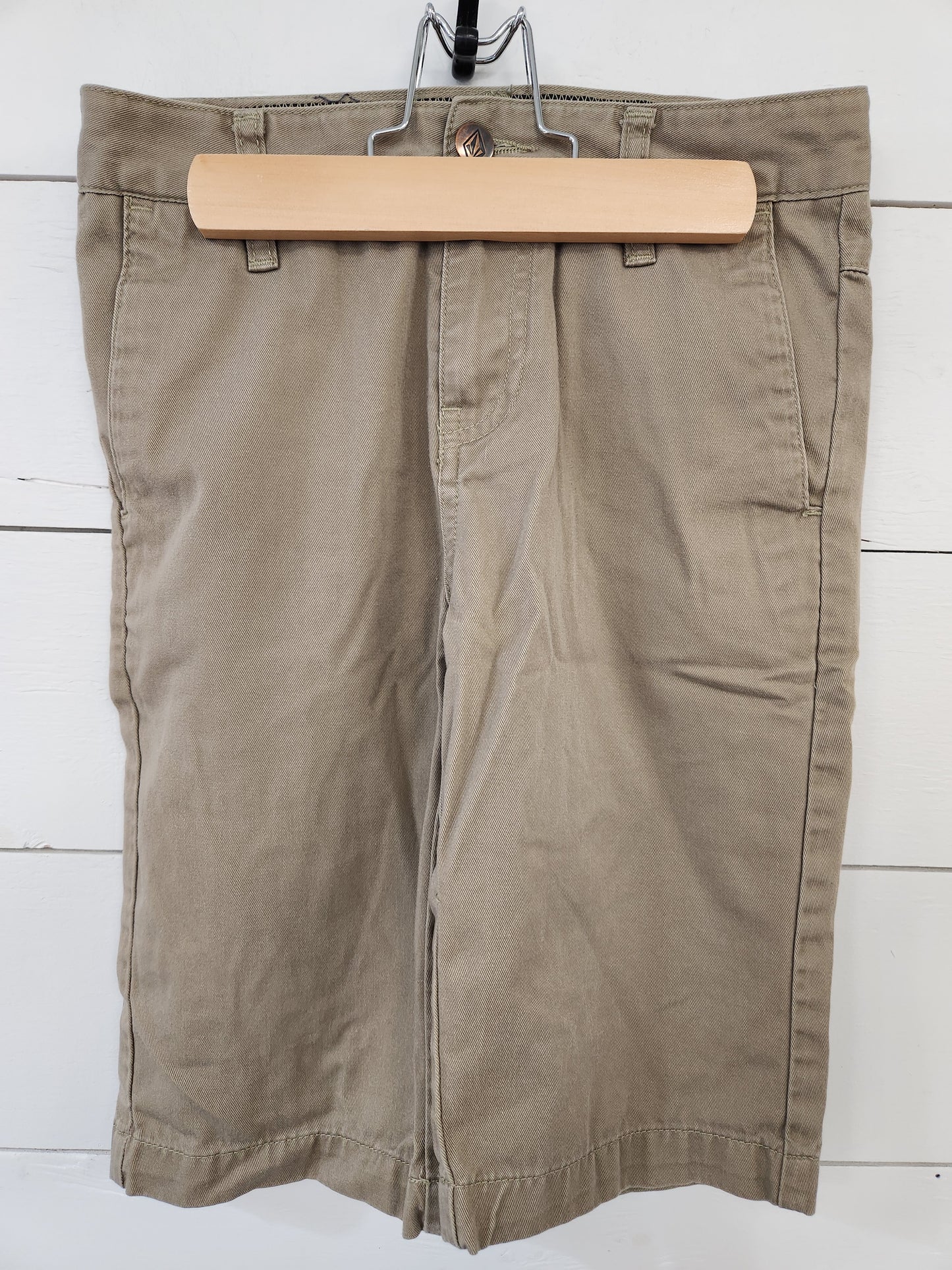 Size 10 | Volcom tan shorts