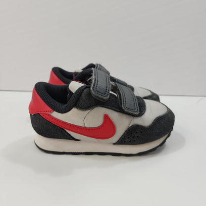 Size 7 | Nike Velcro Shoes