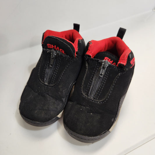 Size 5 | Shaq Hightop Shoes  | Secondhand