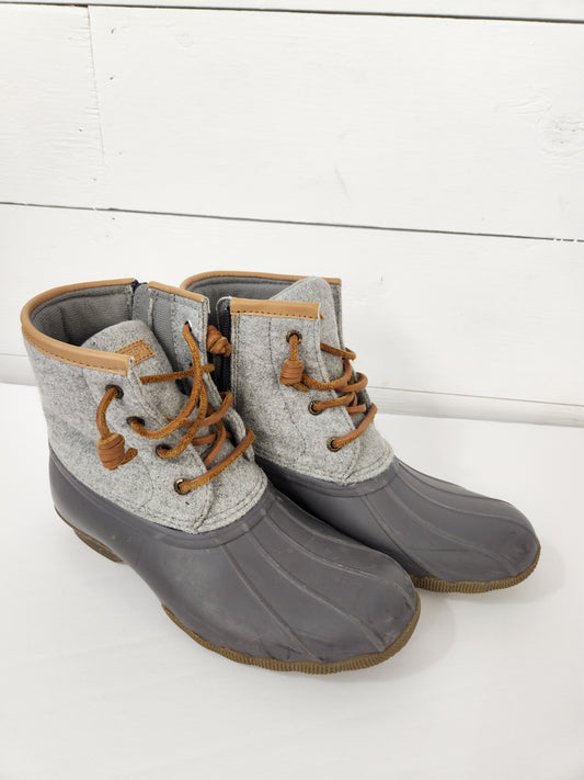 Size 4 | Sperry Saltwater Boots