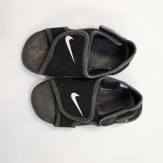 Size 6 | Nike Athletic Sandals