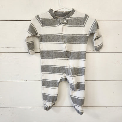 0-3m | Burts Bees Footie (small stain)