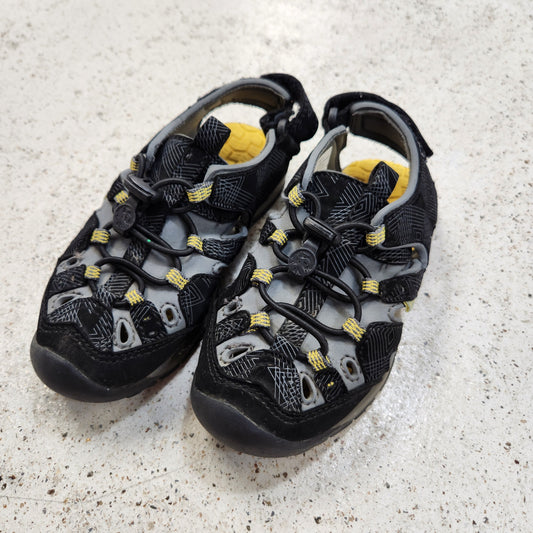Size 9 | Northside Sport Sandals