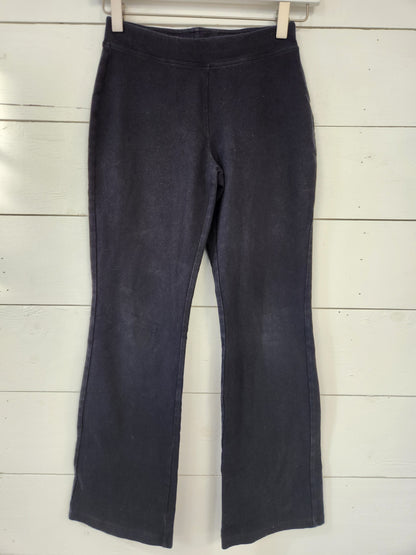 Size 10-12 | Lands End Flare Leggings *small snag