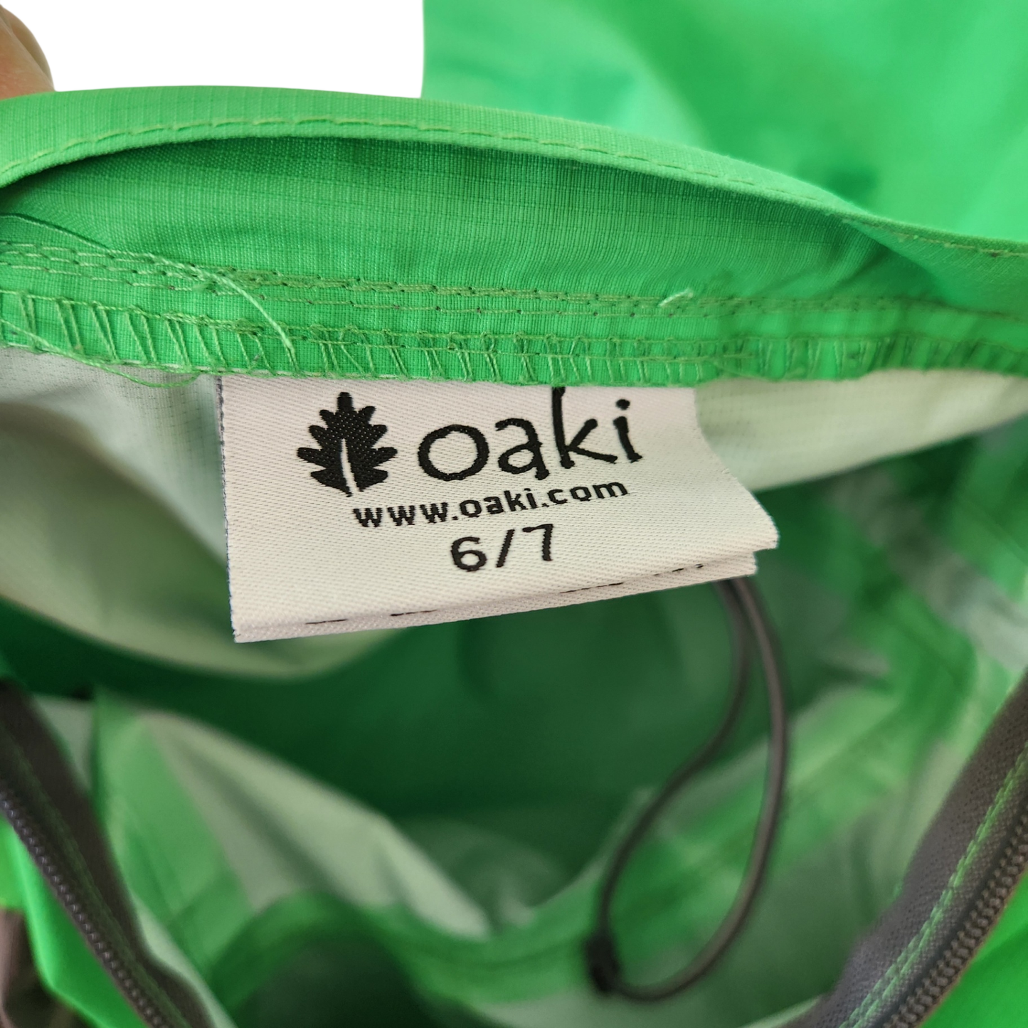 Size 6-7 | Oaki Kids' Green Rainsuit *hole | UBNUU