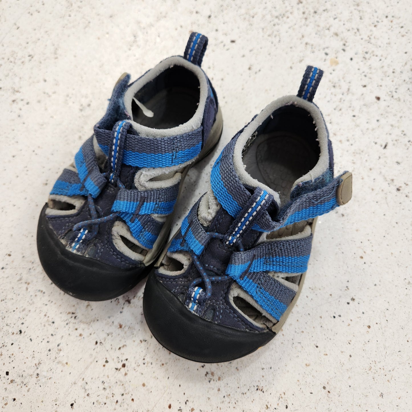 Size 5 | KEEN Kids' Shoes | UBNUU