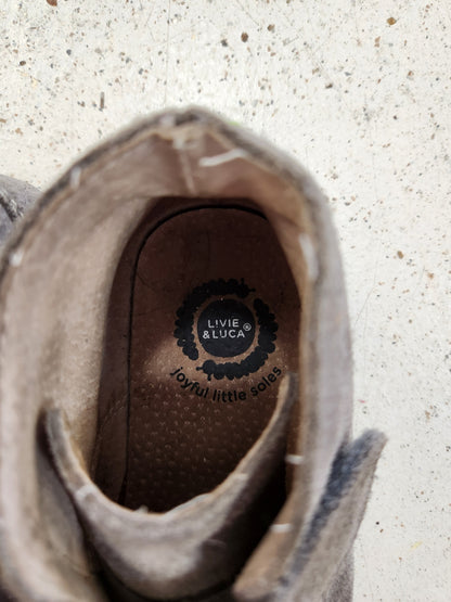 Size 9 | LIVIE & LUCA Kids' Grey Shoes | UBNUU