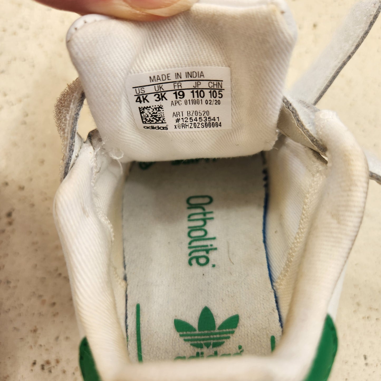 Size 4 | adidas Kids' White and Green Shoes | UBNUU