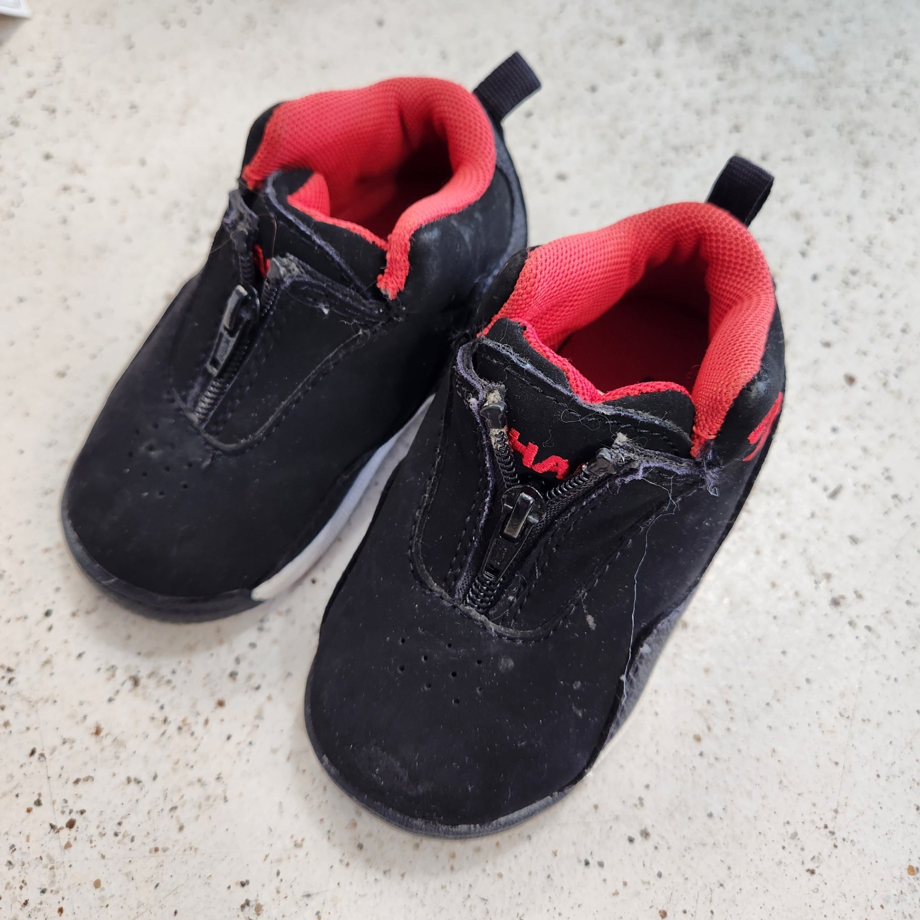 Size 5 | Shaq Kids' Shoes | UBNUU
