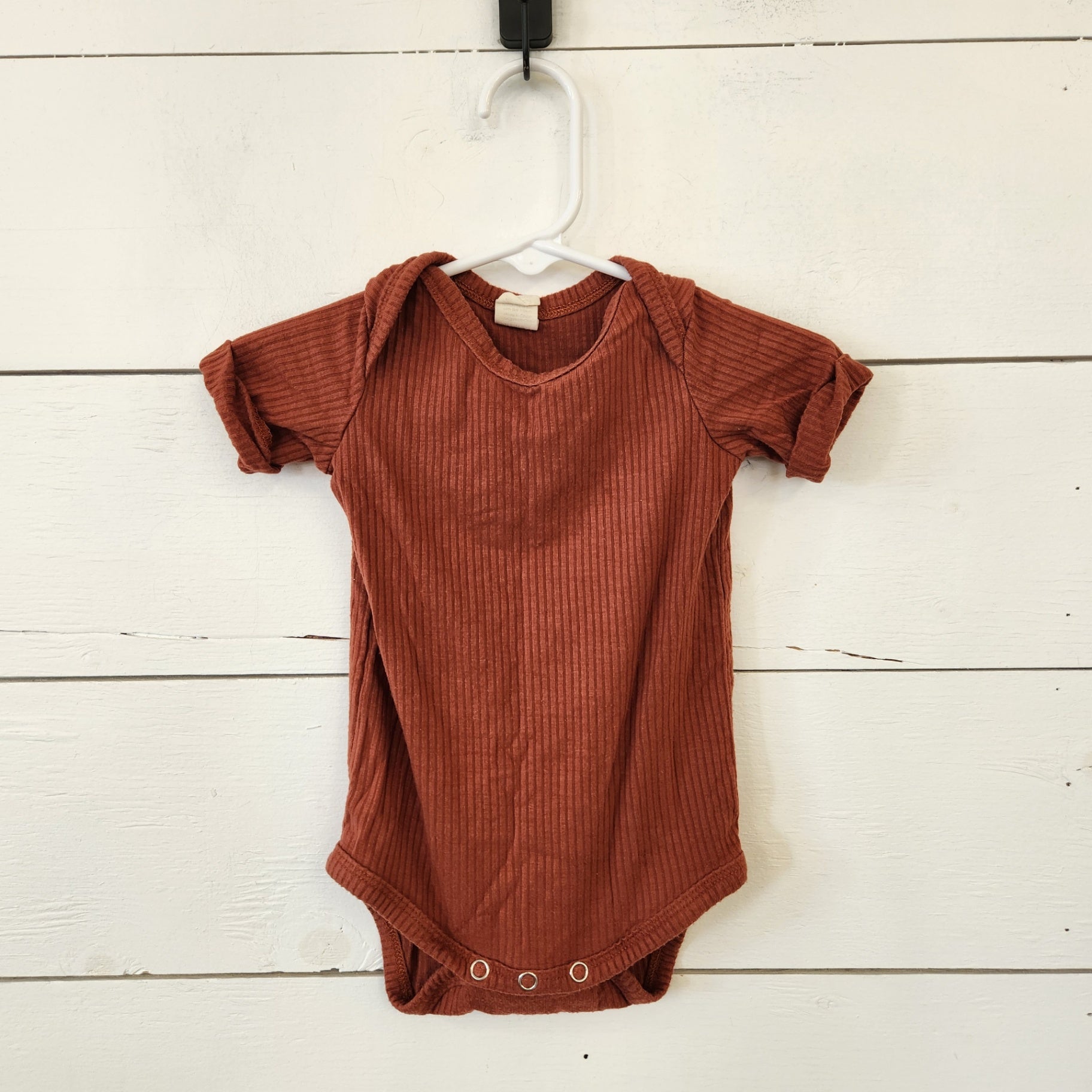 Size 0-3m | Kate Quinn Rust Bodysuit | UBNUU