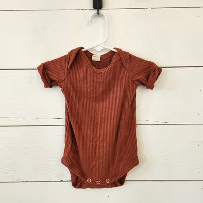 Size 0-3m | Kate Quinn Rust Bodysuit | UBNUU