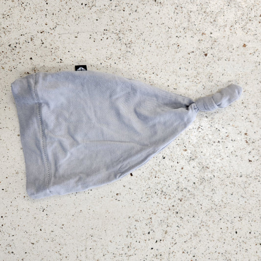 Size NB | Kyte Grey Baby Top Knot Hat | UBNUU