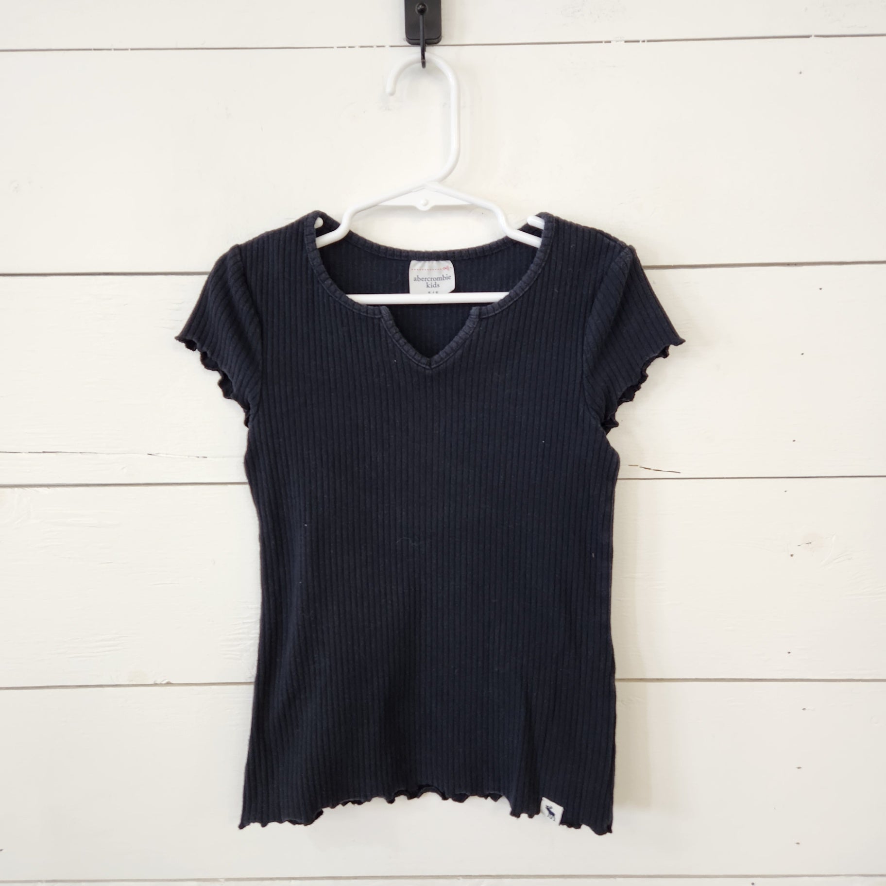 Size 5-6 | Abercrombie Kids Black Shirt | UBNUU
