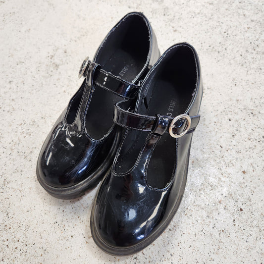 Size 1 | Falls Creek Kids' Shoes | UBNUU