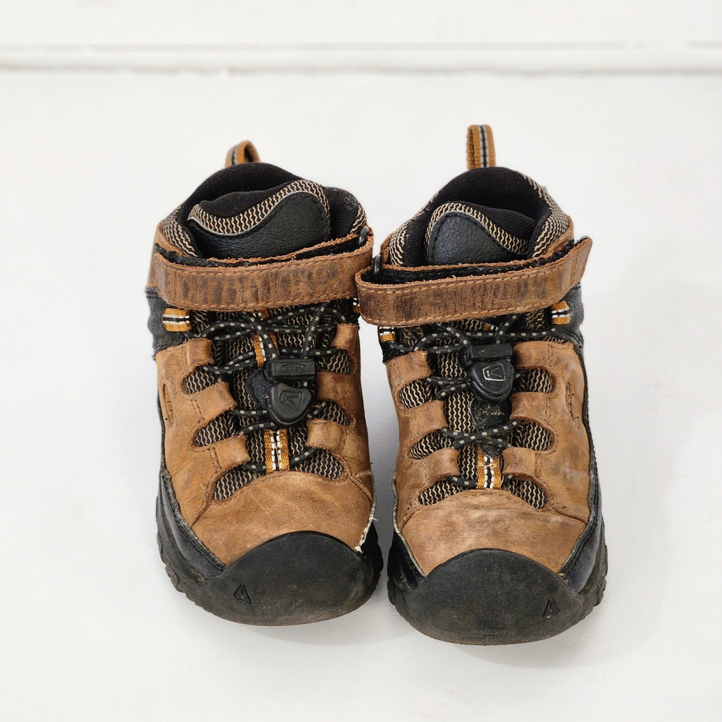 Size 10 | Keen Hiking Shoes | UBNUU