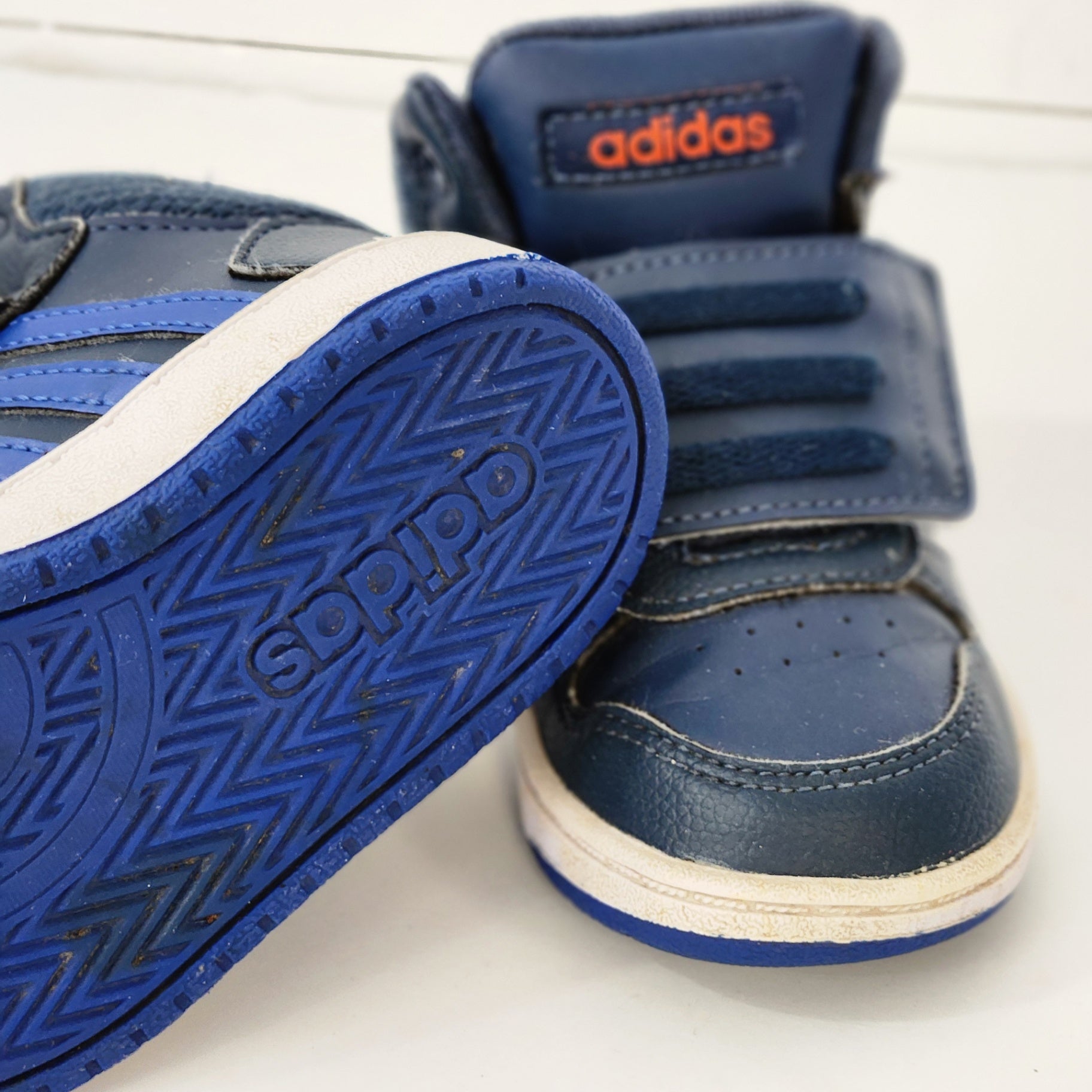 Size 6 | Adidas Kids' Shoes | UBNUU