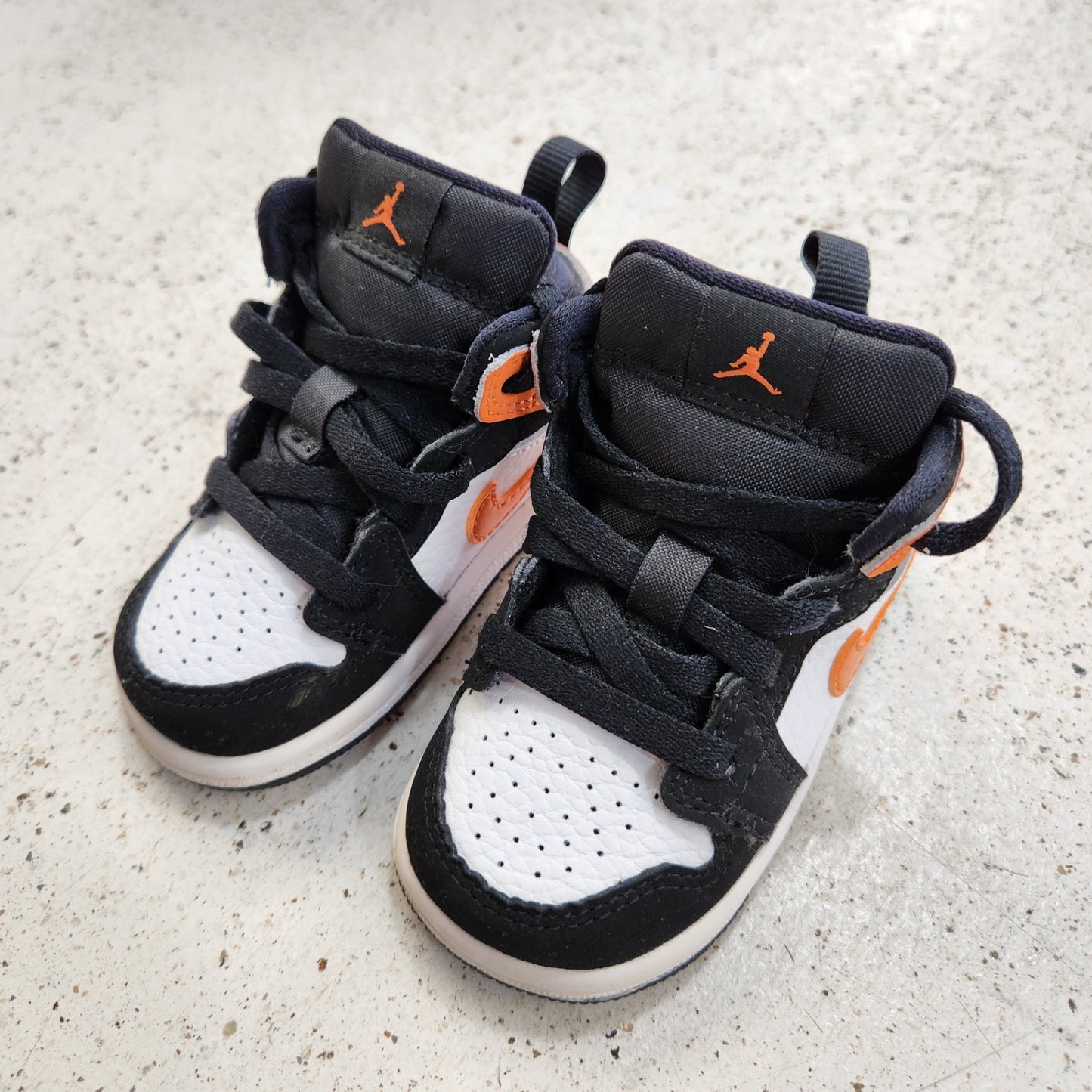 Size 4 | Nike Air Jorda Kids' Shoes | UBNUU