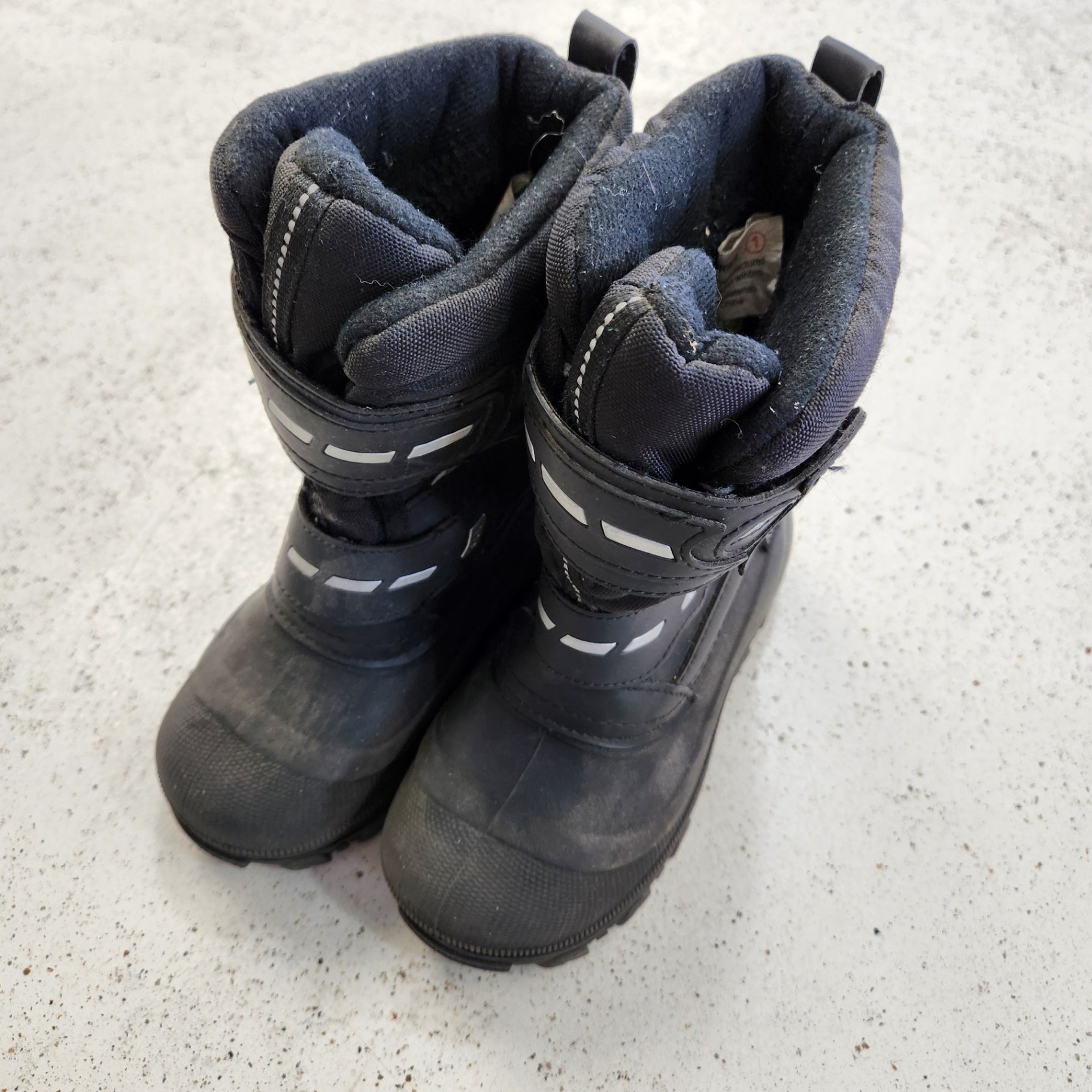 Size 1 | Arctic Tracks Kids' Shoes | UBNUU
