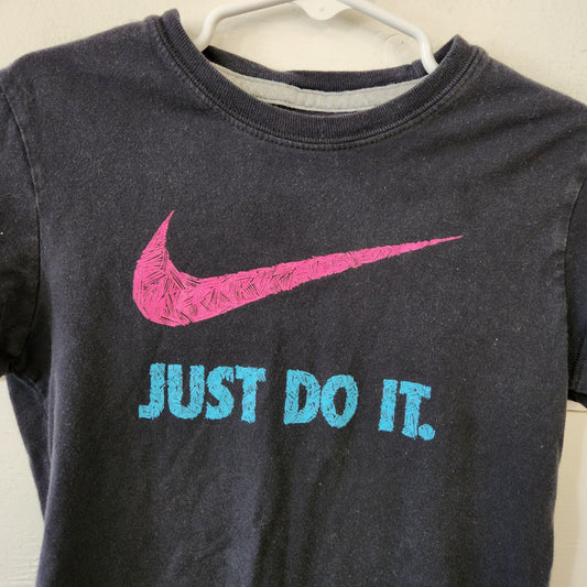 Size Small | Nike Just Do It T-shirt | UBNUU
