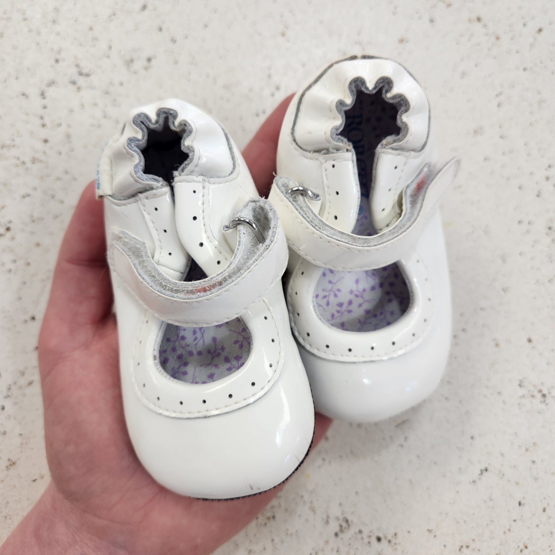 Size 2 | Robeez Kids' Shoes | UBNUU